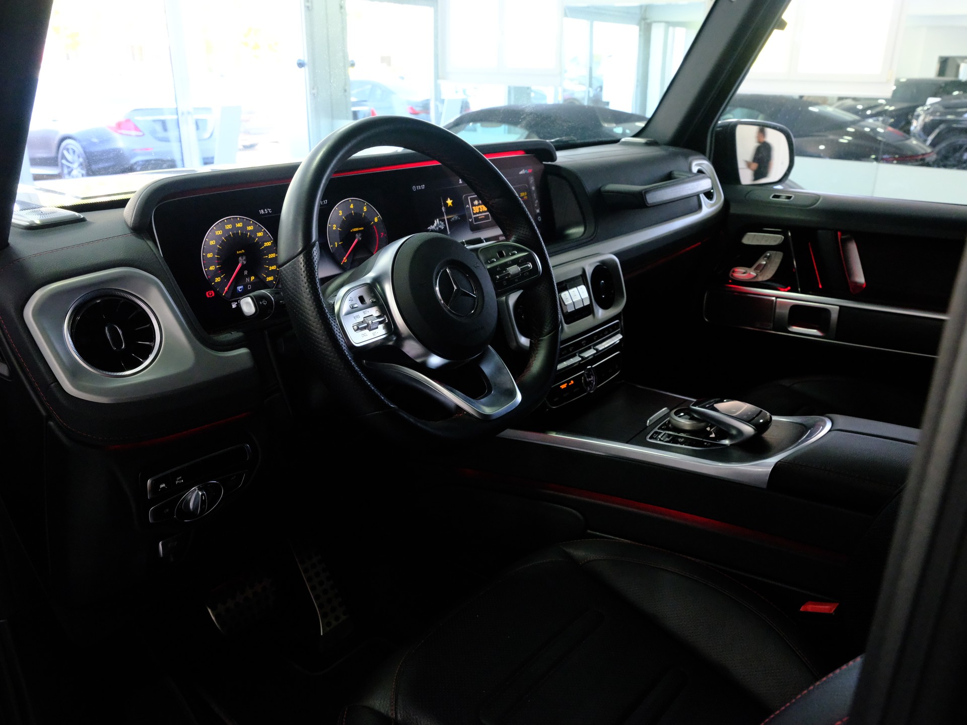 MERCEDES-BENZ G 500 AMG Line 9G-Tronic-image-8