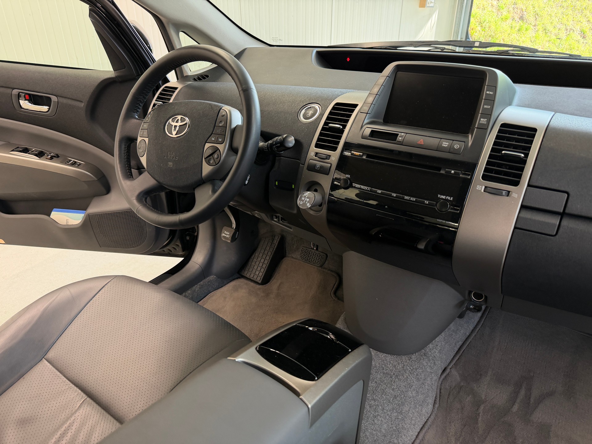 TOYOTA Prius 1.5 16V Hybrid-image-18