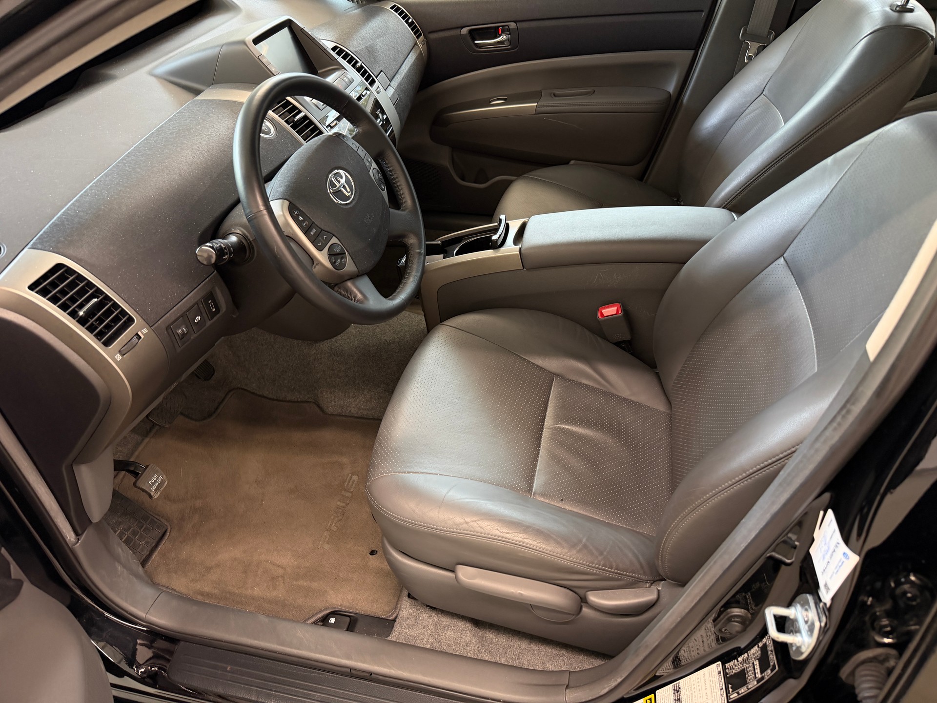 TOYOTA Prius 1.5 16V Hybrid-image-11