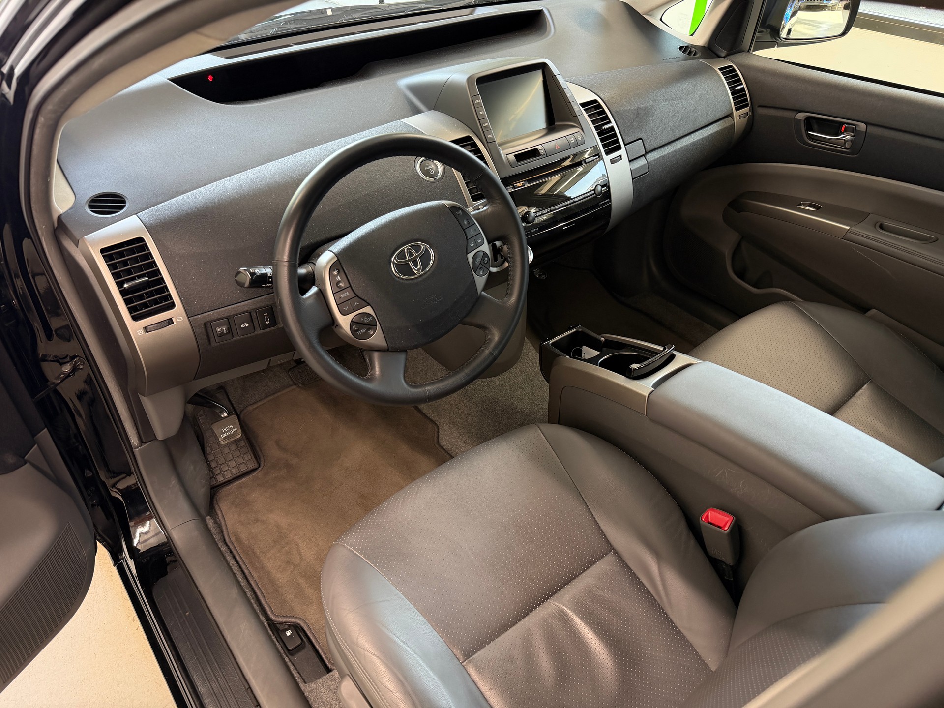 TOYOTA Prius 1.5 16V Hybrid-image-10