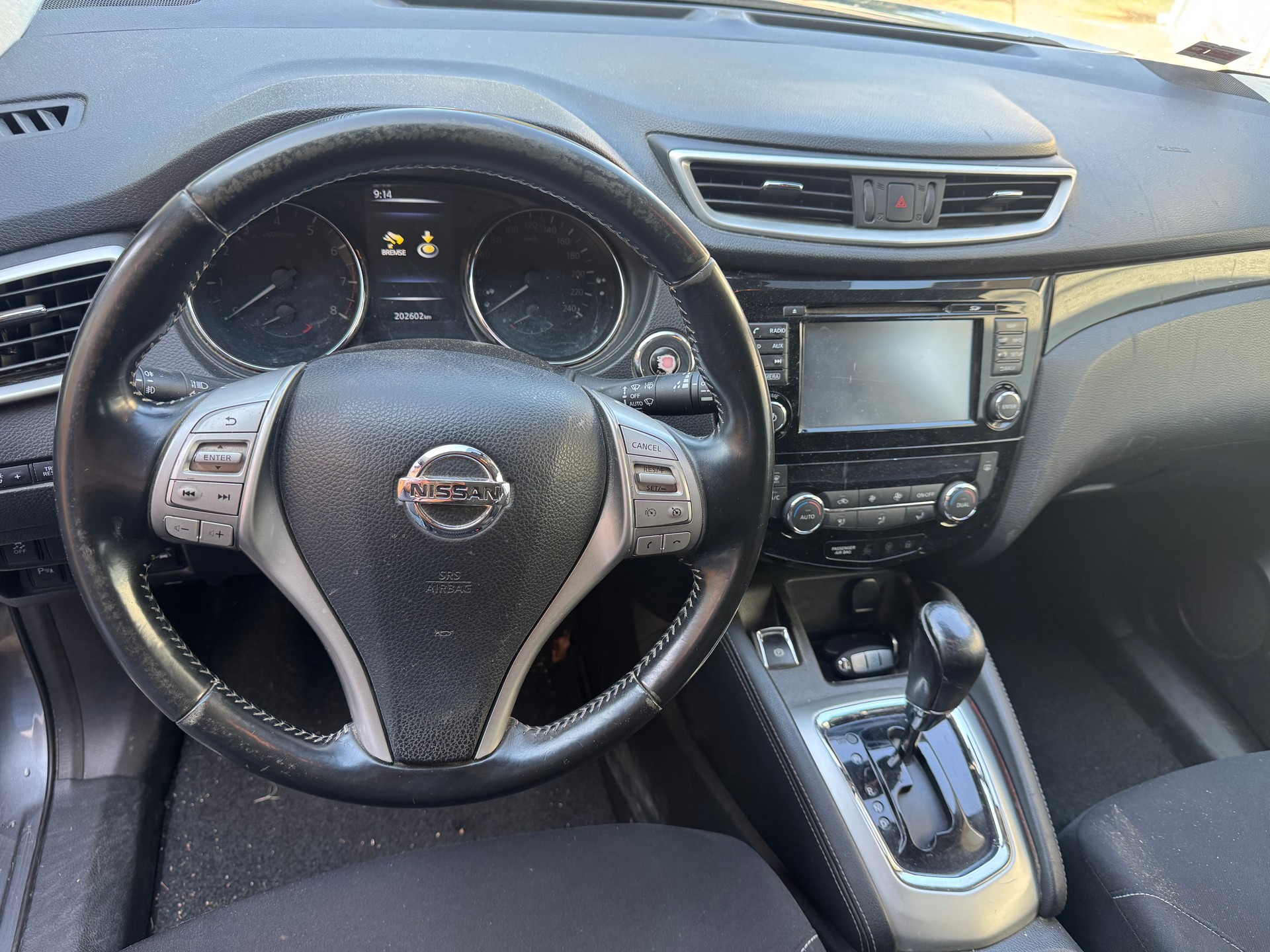 NISSAN Qashqai 1.2 DIG-T tekna Xtronic CVT-image-2