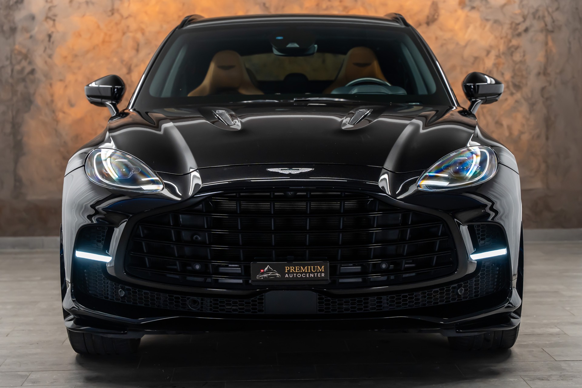 ASTON MARTIN DBX 707 4.0 V8 Bi-Turbo Q-Individual*Carbon*Garantie*AHK*23"*-showroom-element-3
