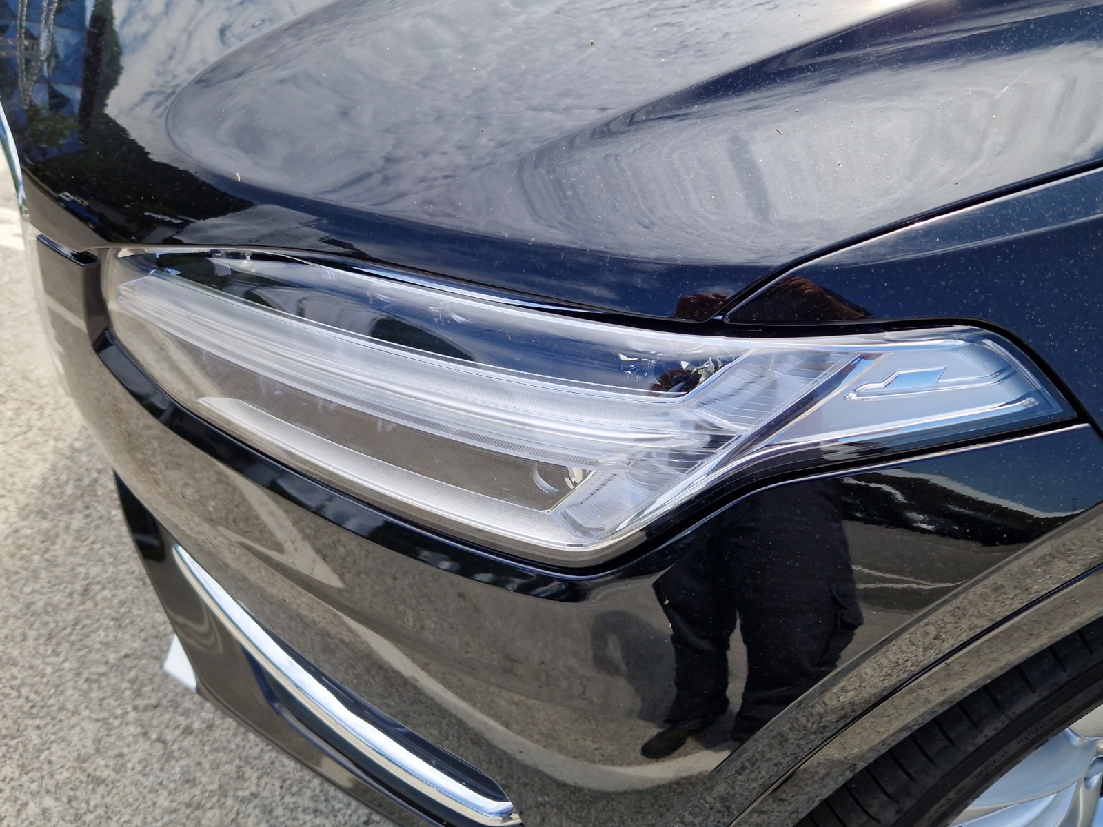 VOLVO XC90 2.0 D5 Momentum 7P. AWD-image-11