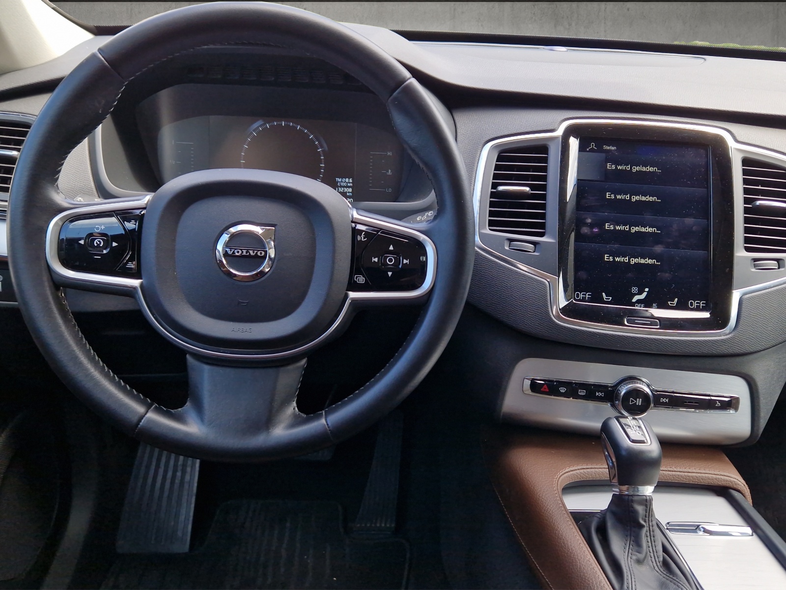 VOLVO XC90 2.0 D5 Momentum 7P. AWD-image-9
