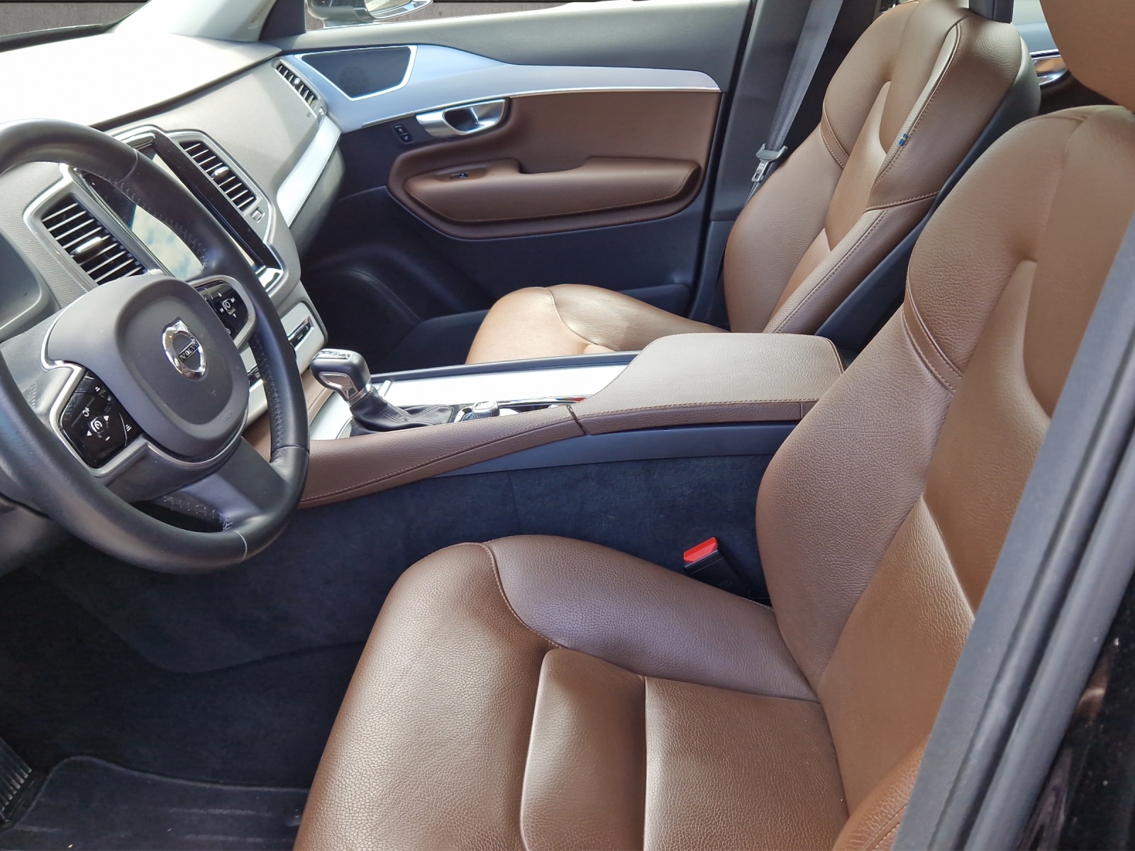 VOLVO XC90 2.0 D5 Momentum 7P. AWD-image-6