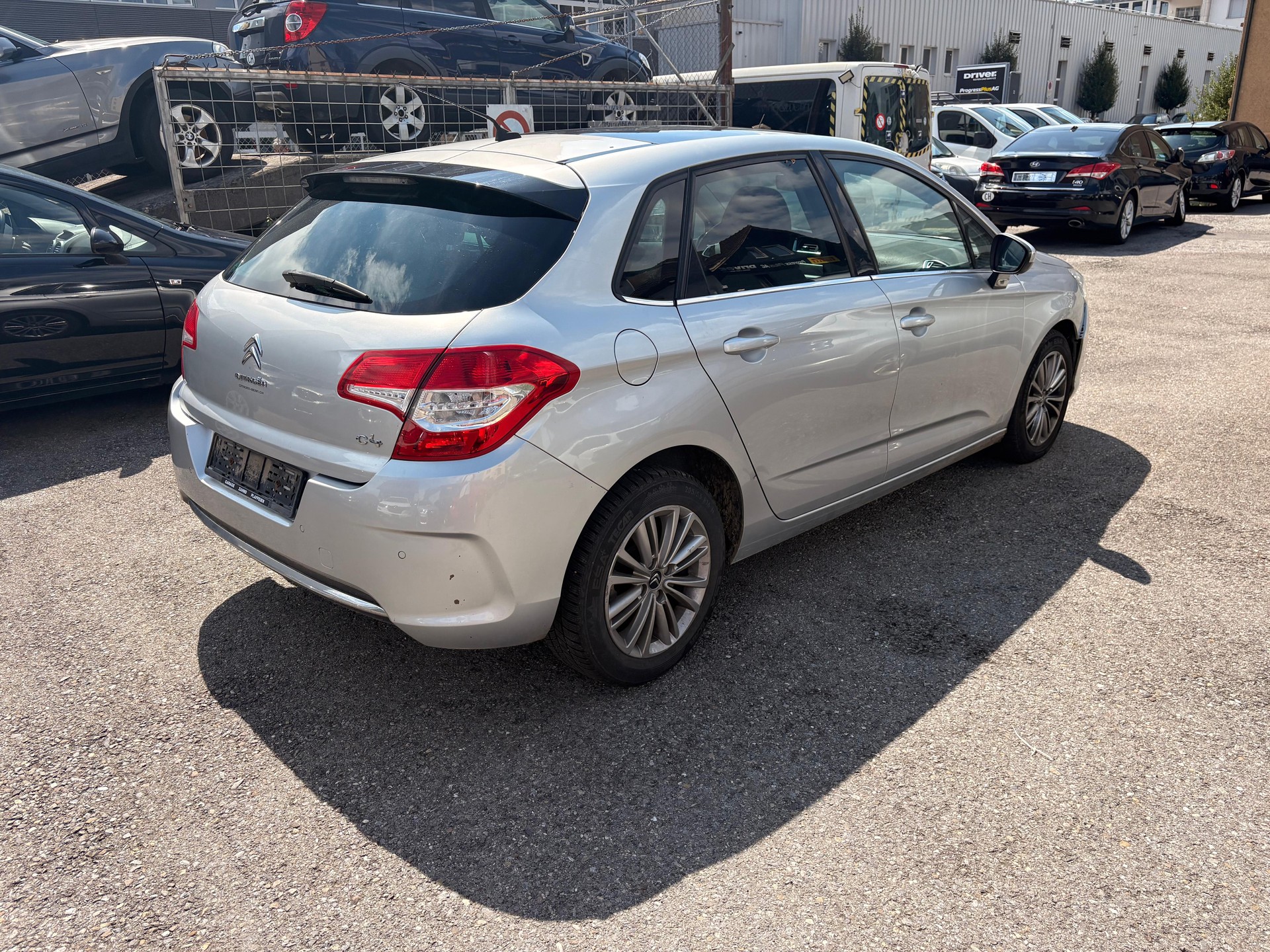 CITROEN C4 Berline 1.6 HDi Séduction-image-3