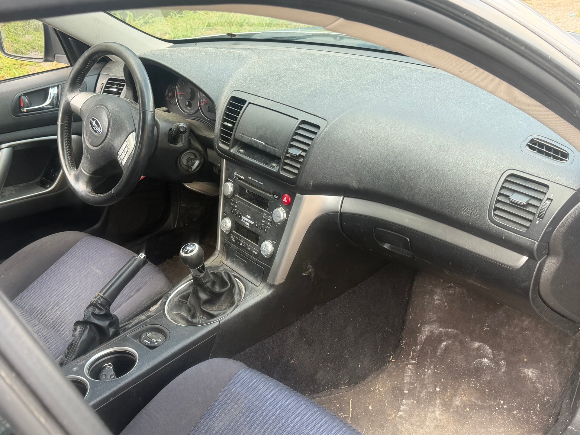 SUBARU Legacy 2.0D AWD Swiss-image-5