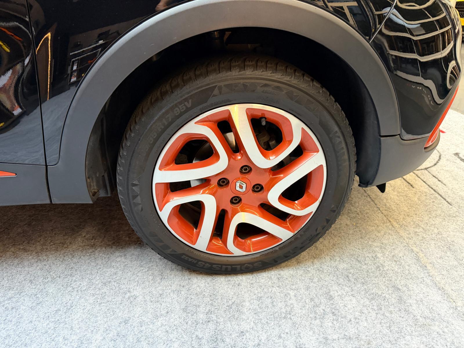 RENAULT Captur 1.2 TCe Dynamique EDC-image-8