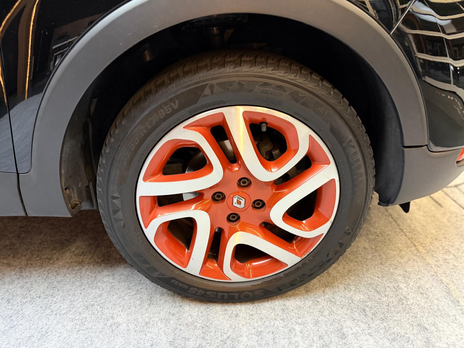 RENAULT Captur 1.2 TCe Dynamique EDC-image-17