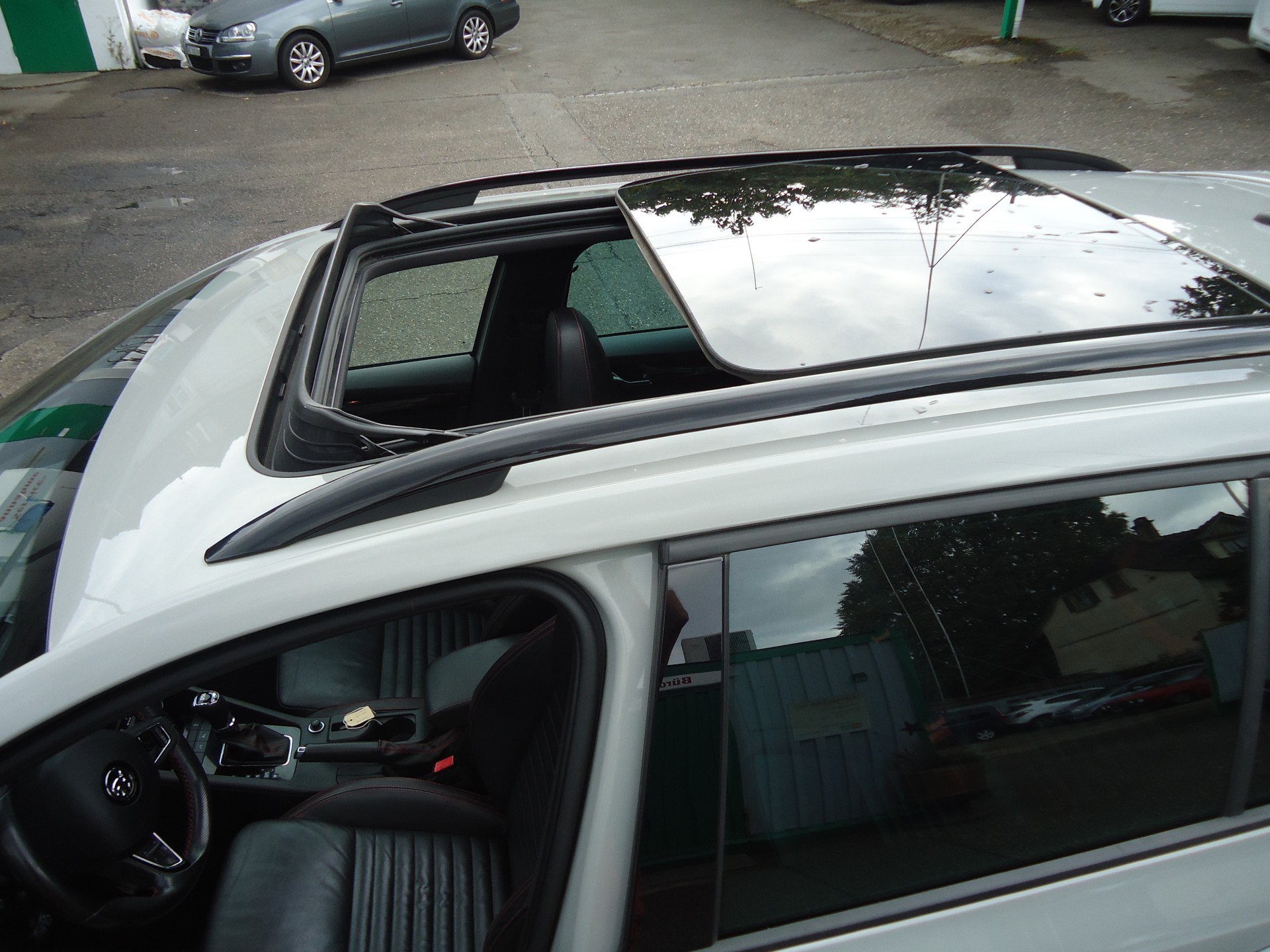 SKODA Octavia Combi 2.0 TSI RS 230 DSG steelgrey ! !-image-12