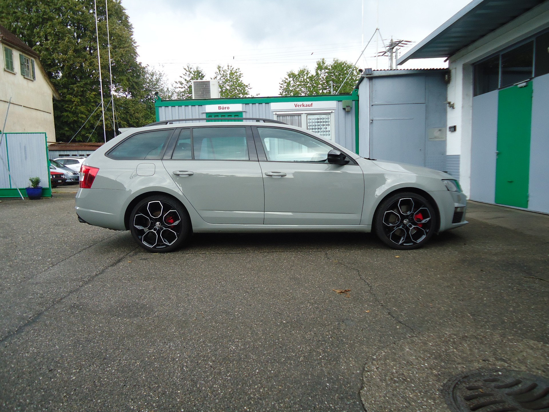 SKODA Octavia Combi 2.0 TSI RS 230 DSG steelgrey ! !-image-1