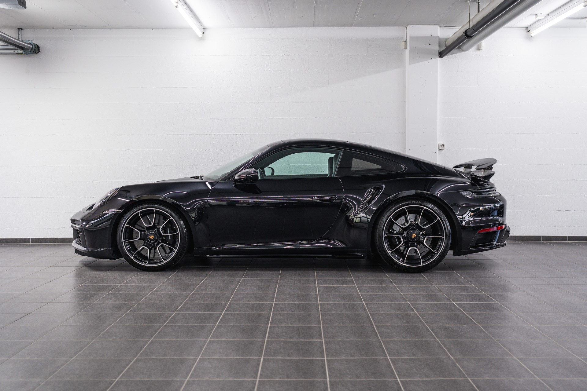 PORSCHE 911 Turbo S PDK-image-3