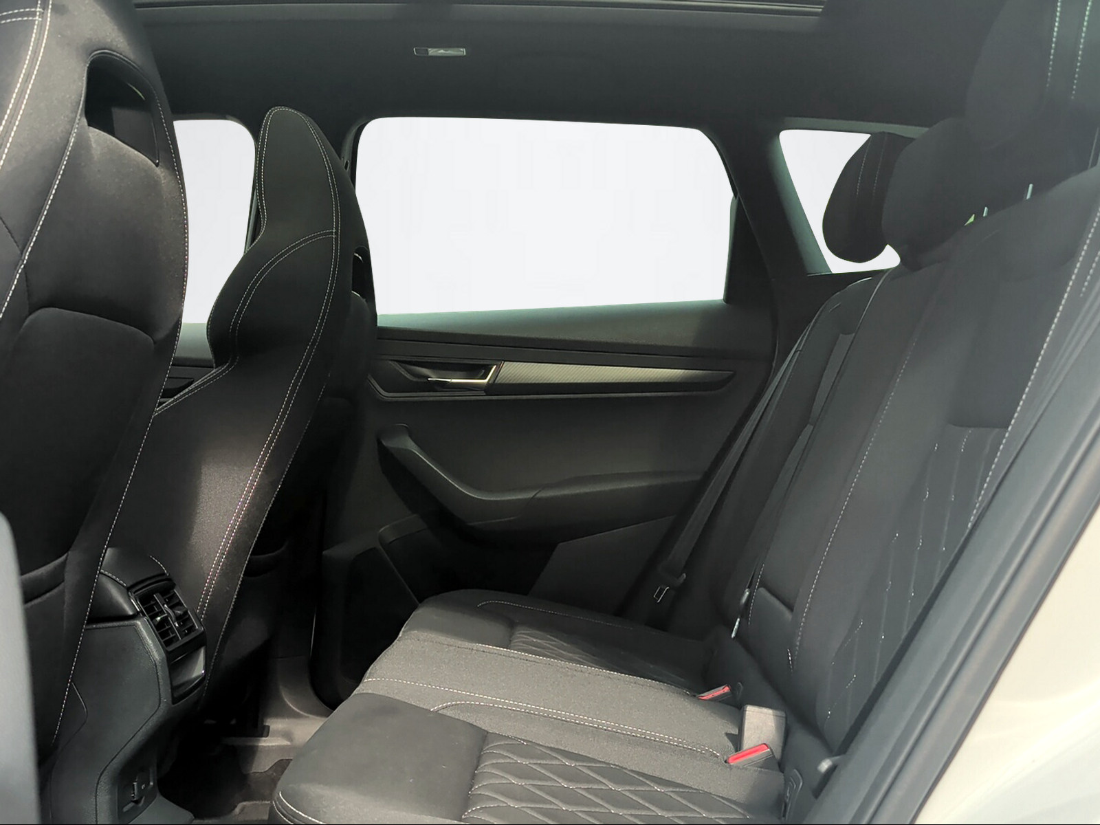 SKODA KAROQ 2.0 TSI SPORTLINE DSG 4X4-image-8