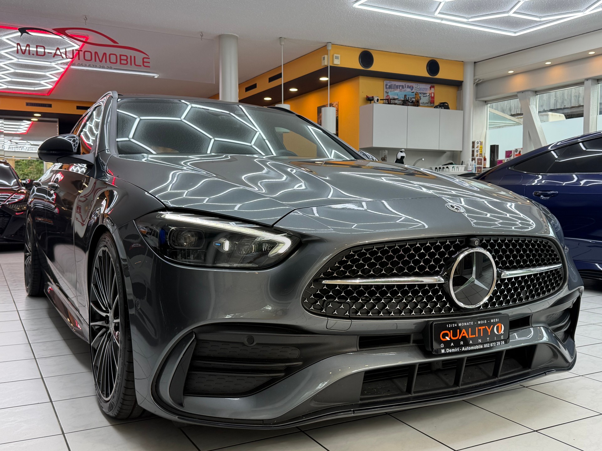 MERCEDES-BENZ C 220 d Swiss Star AMG Line 4matic Kombi-image-2