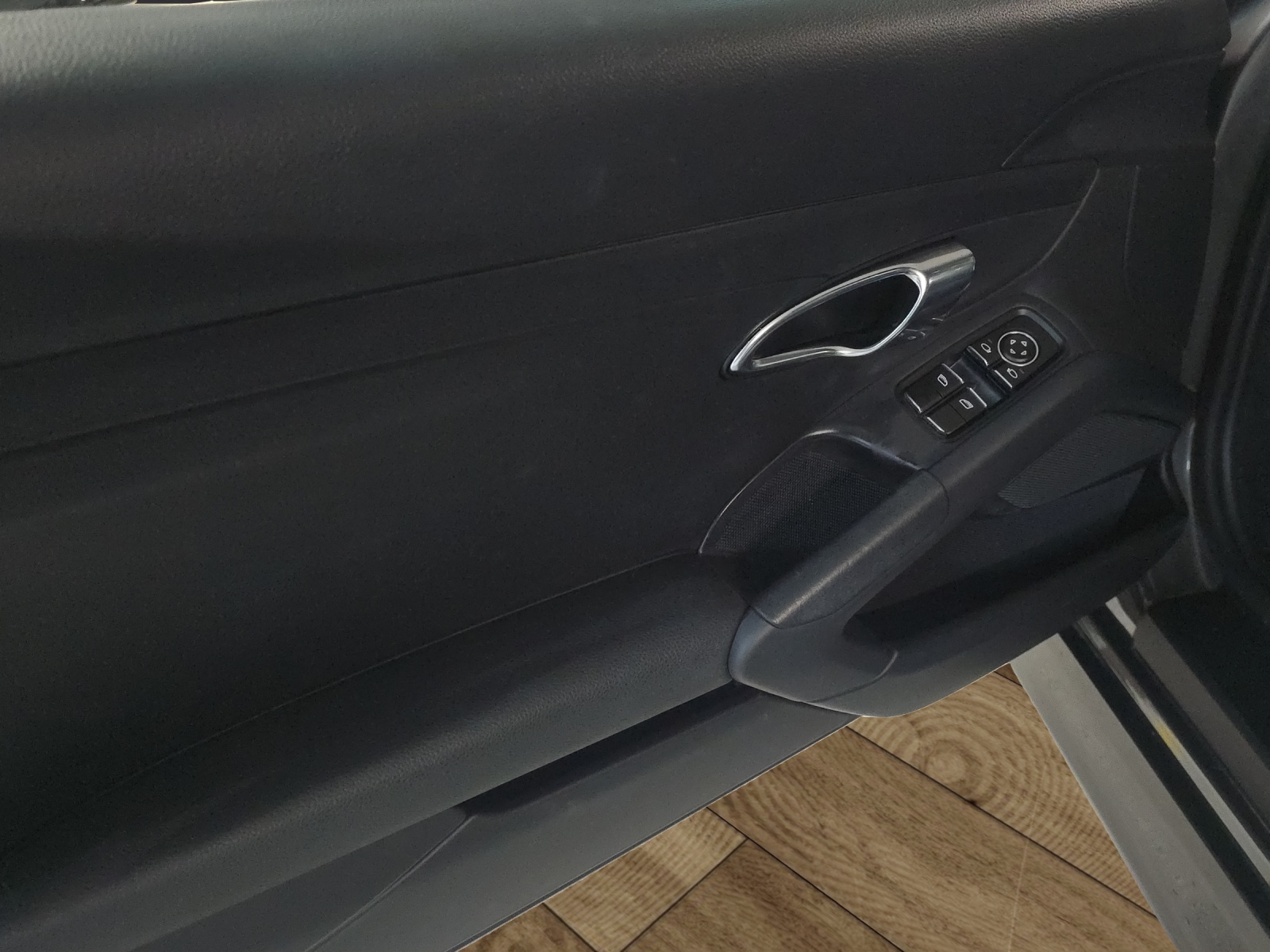 PORSCHE Boxster 2.7 PDK-image-17