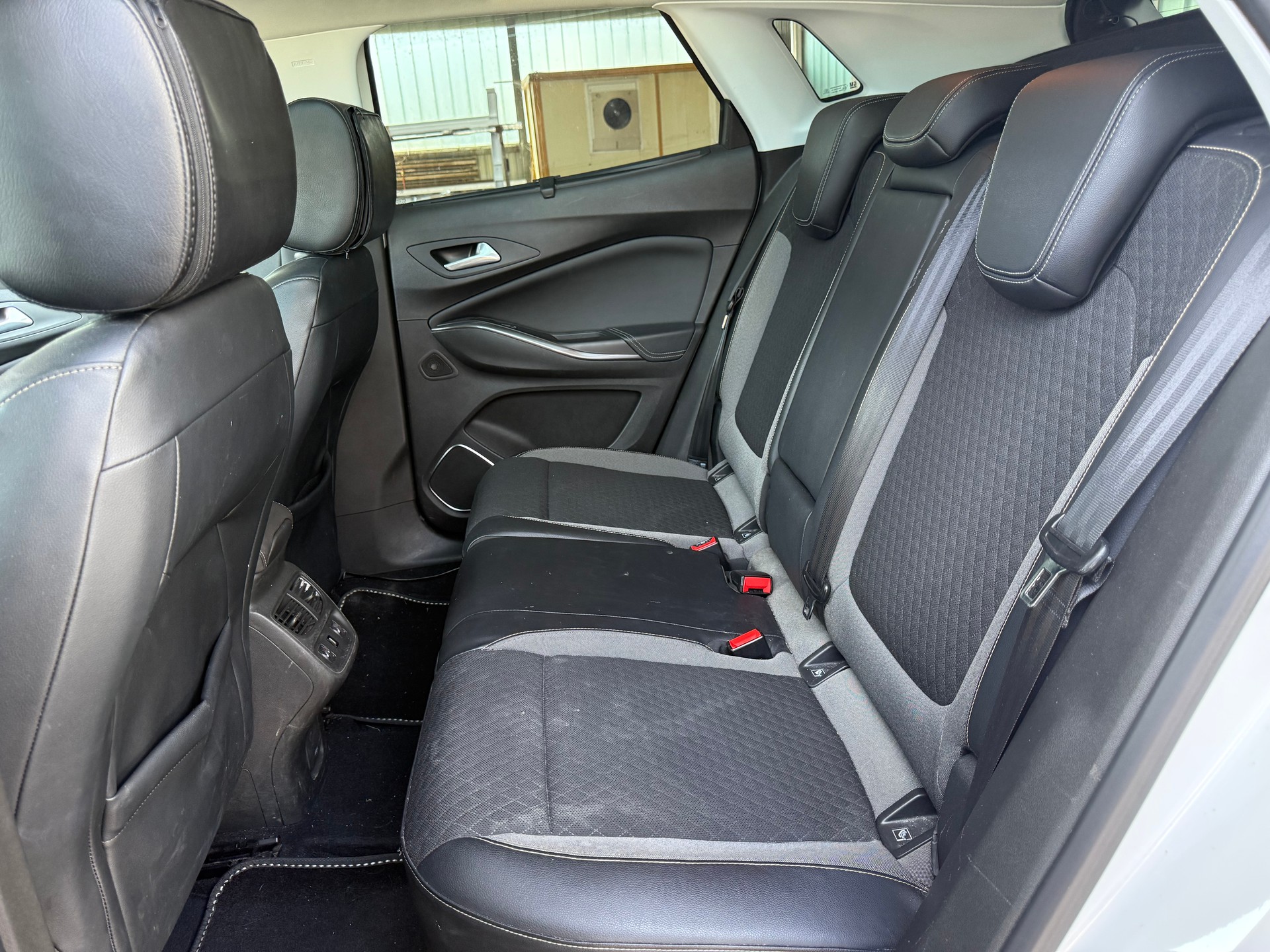 OPEL Grandland X 1.6CDTi Excellence Automatik-image-10