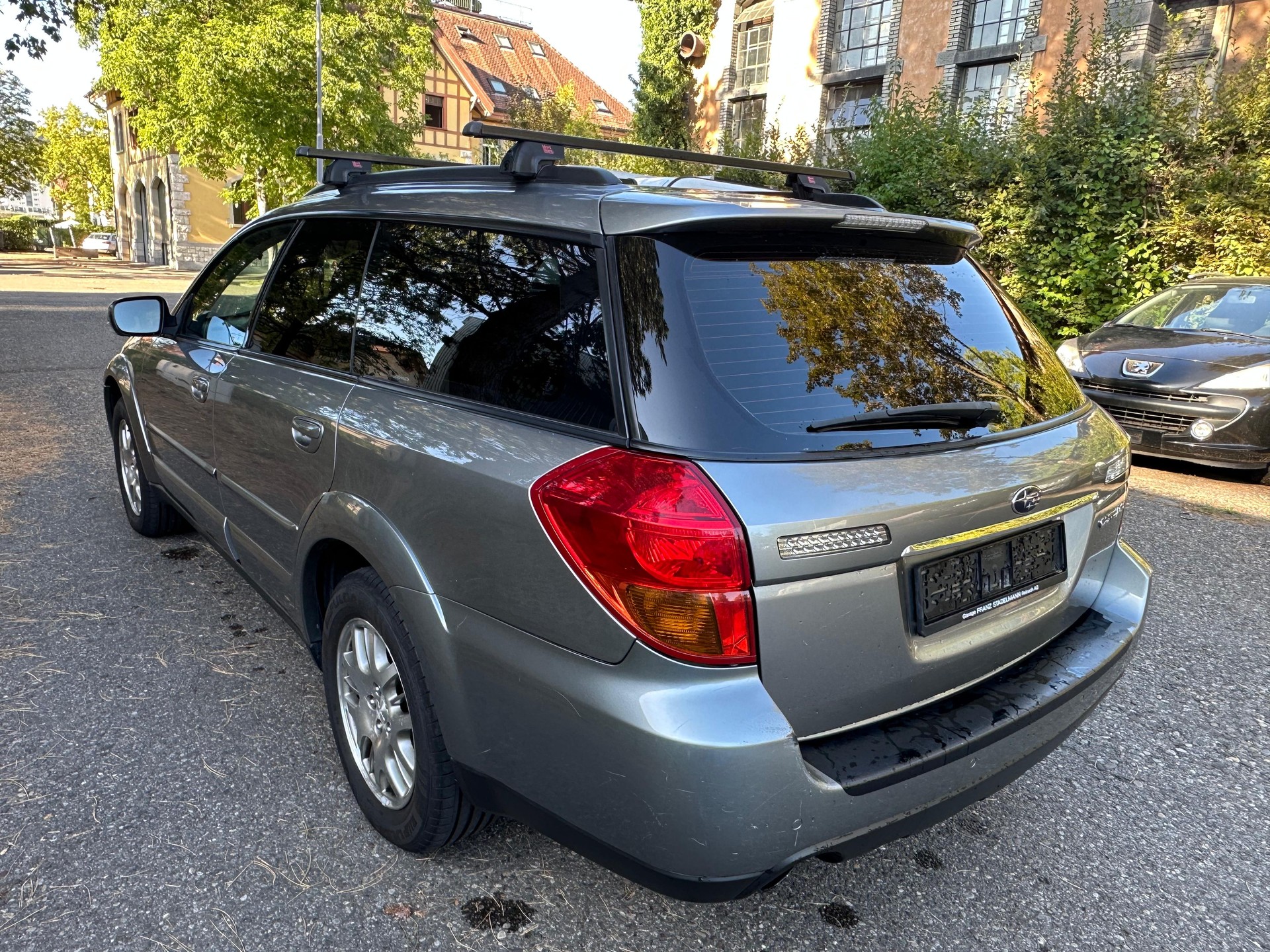 SUBARU Outback 2.5i AWD-image-5