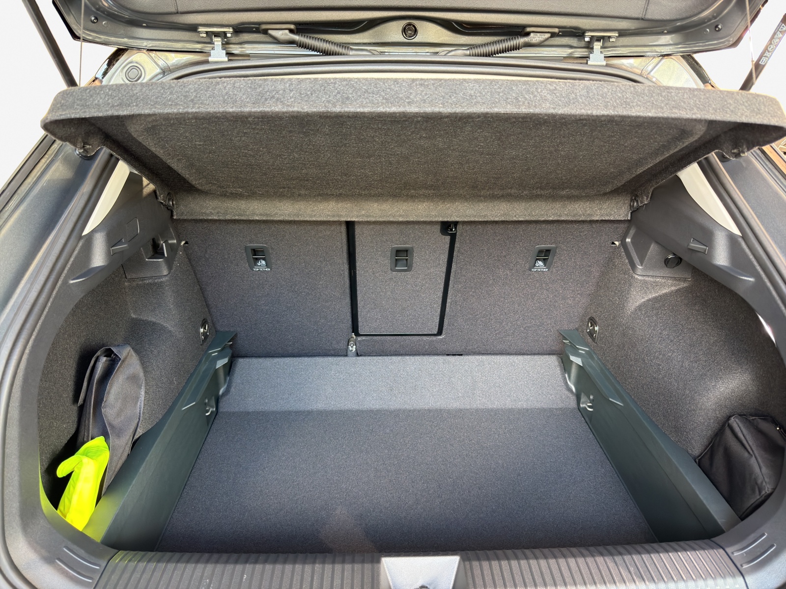 VW T-Roc 1.5 eTSI mHEV Life DSG-image-12