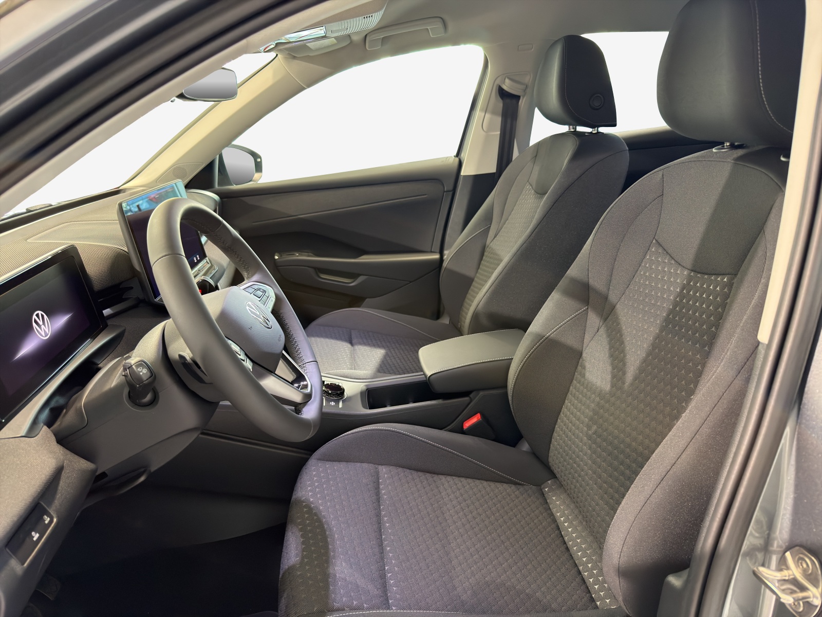 VW T-Roc 1.5 eTSI mHEV Life DSG-image-7