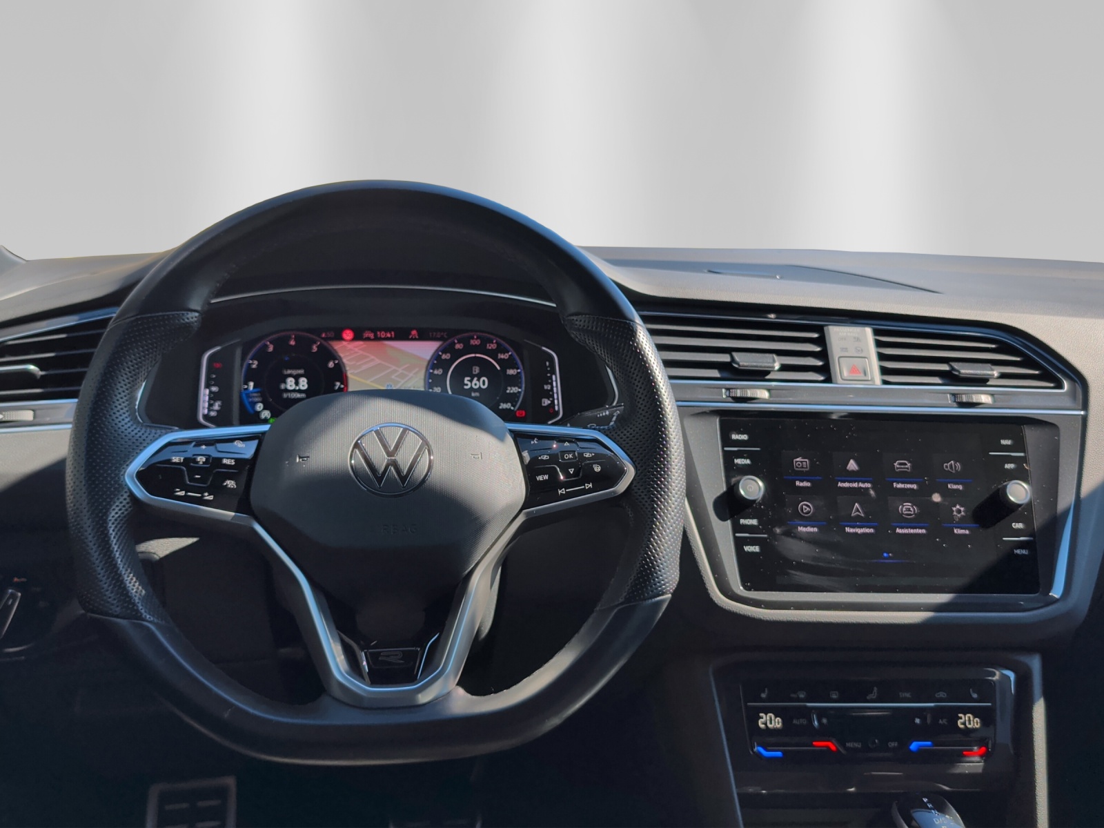 VW Tiguan 2.0TSI R-Line 4Motion DSG-image-9