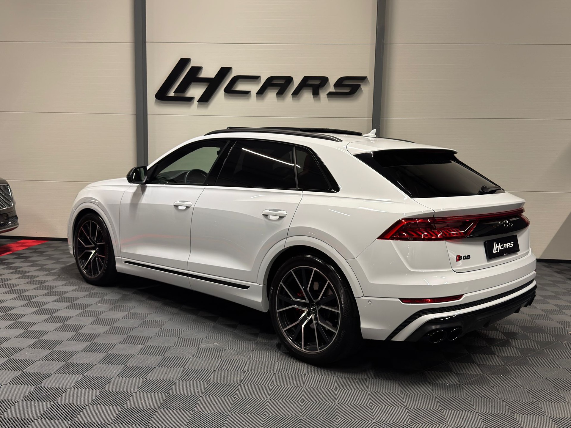 AUDI SQ8 4.0 V8 TDI quattro T-Tronic-image-2