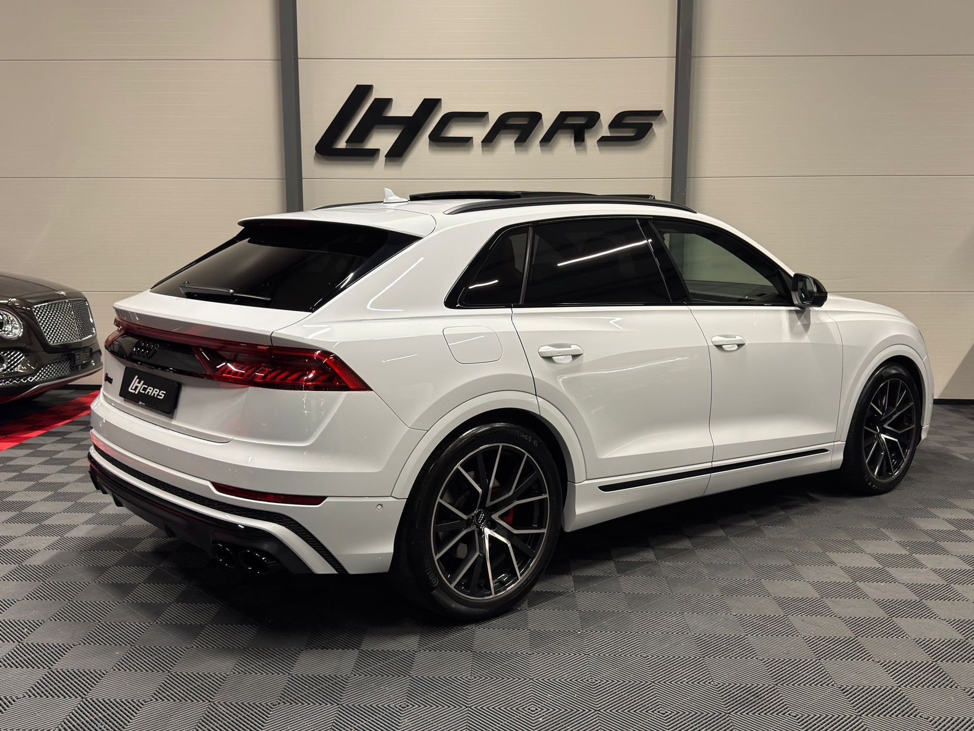 AUDI SQ8 4.0 V8 TDI quattro T-Tronic-image-3