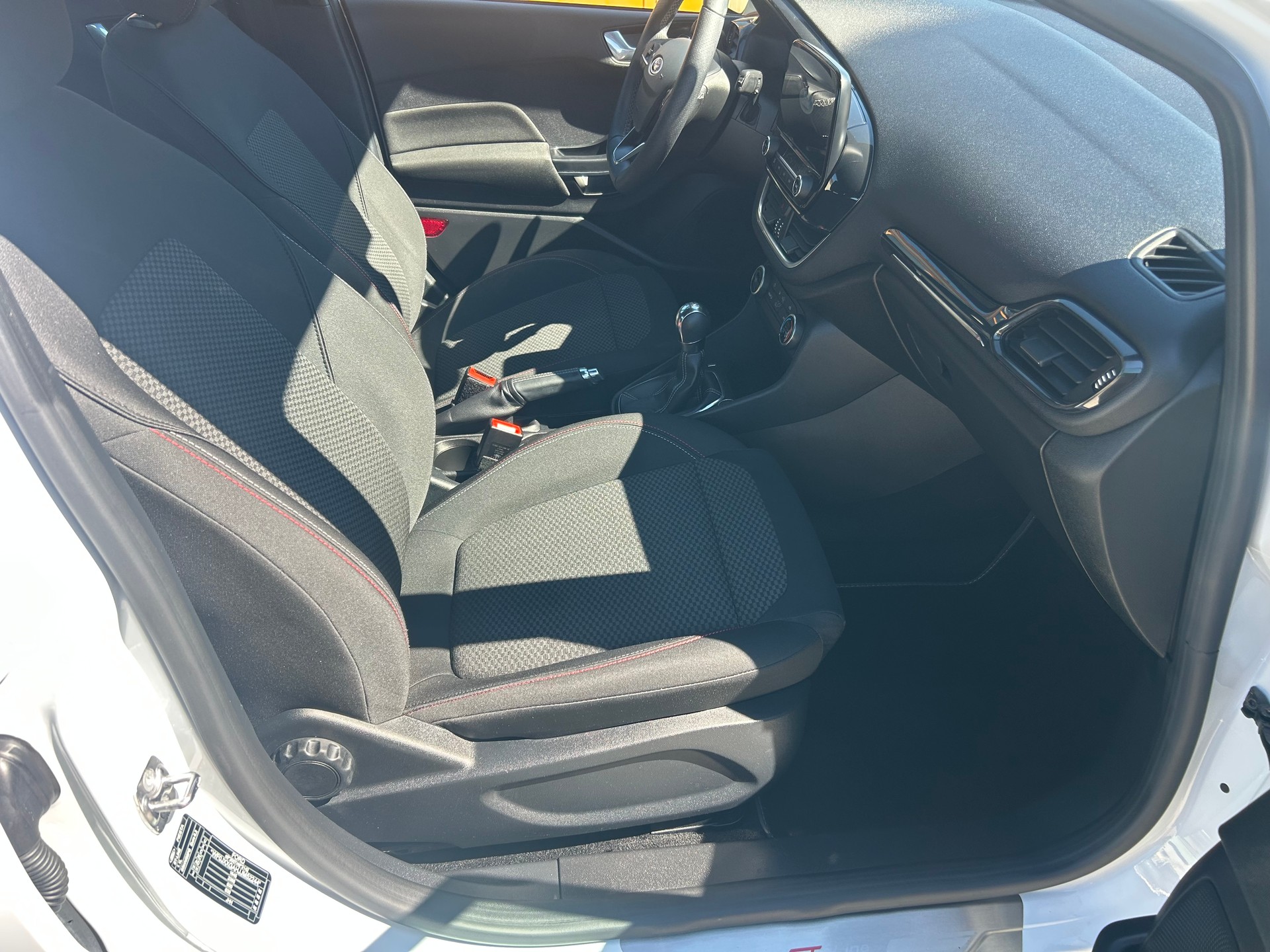 FORD Fiesta 1.1 SCTi ST Line-image-7