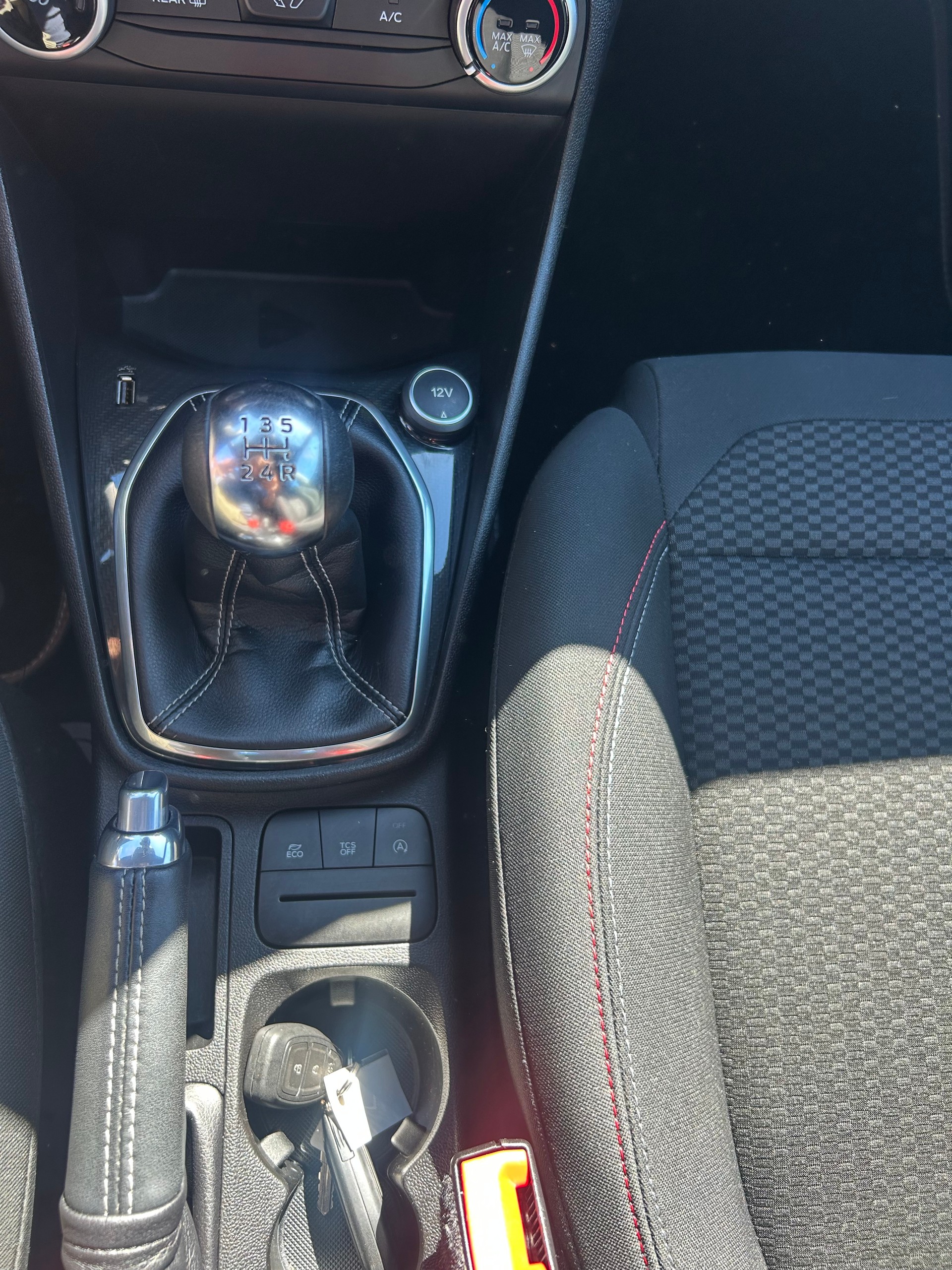 FORD Fiesta 1.1 SCTi ST Line-image-13