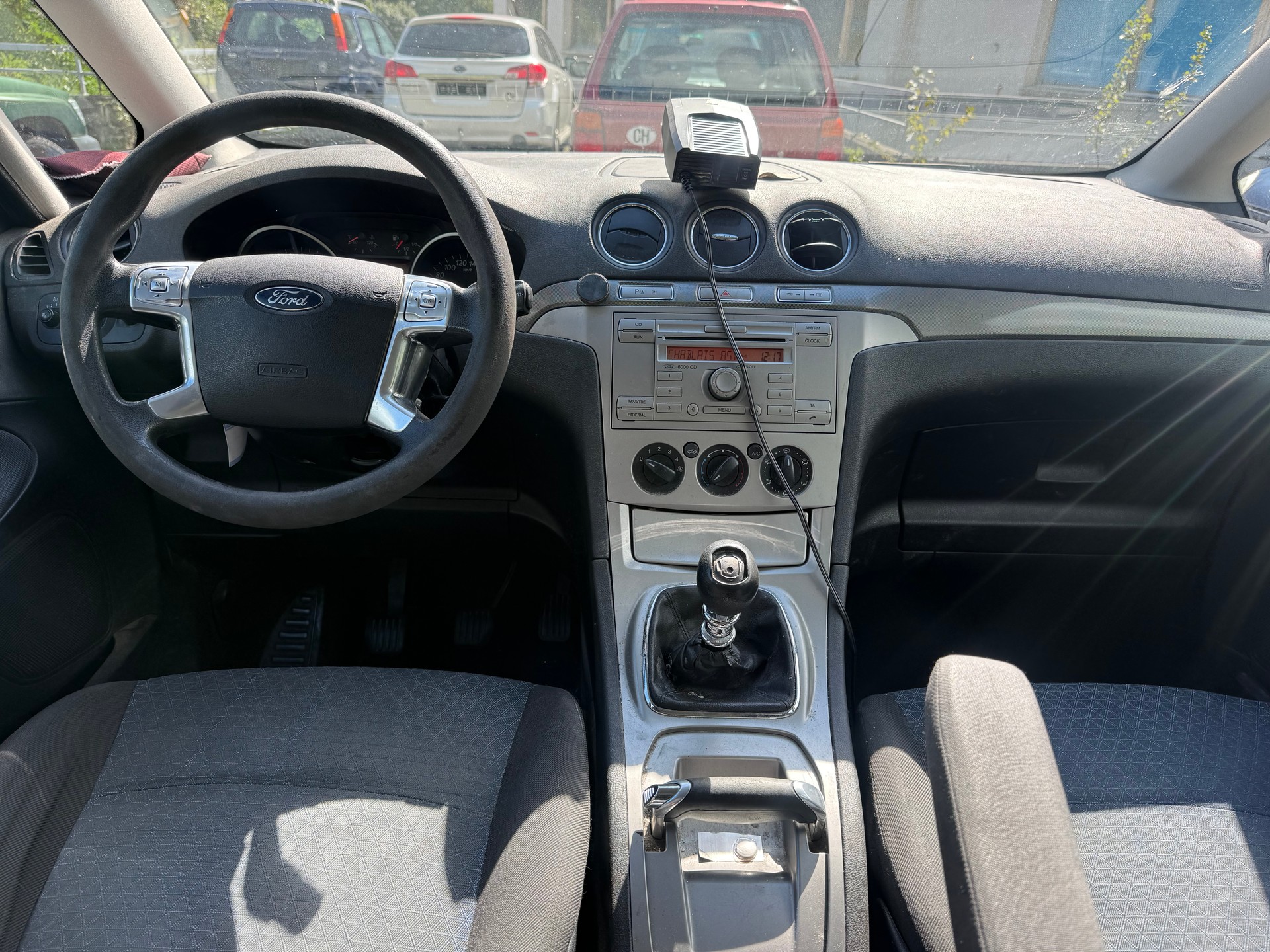 FORD Galaxy 2.0 TDCi Ambiente-image-9