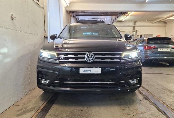 VW TIGUAN 2.0 TSI High DSG R-LINE Panoramadach-image-3