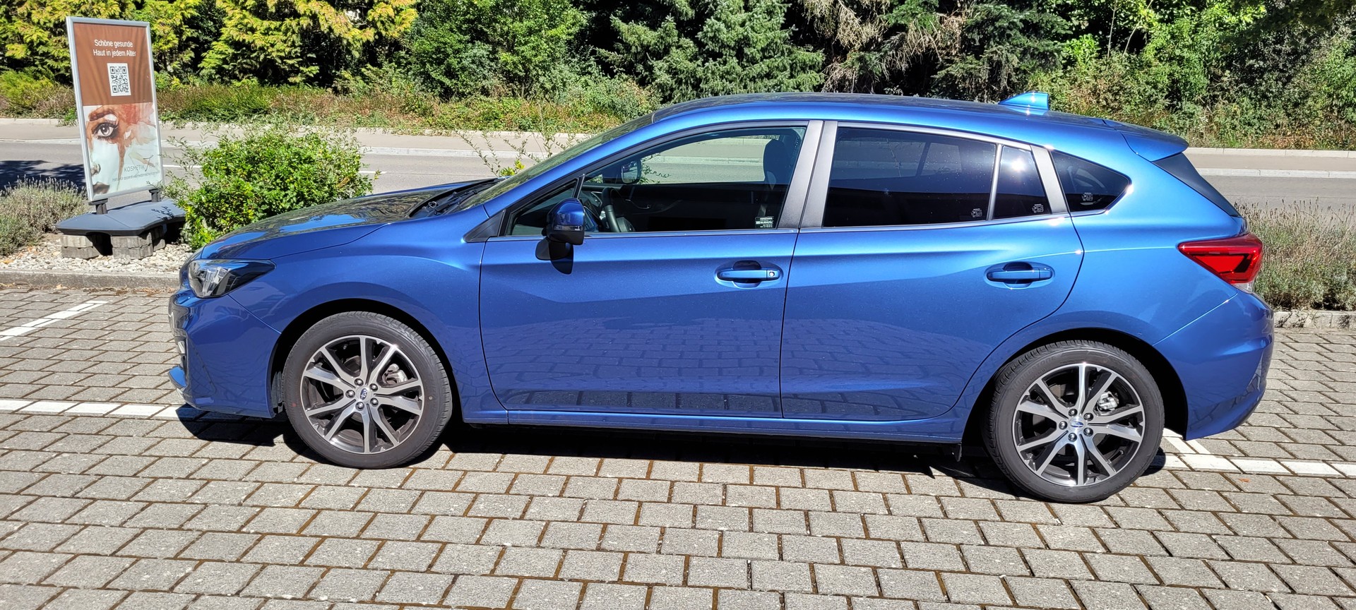 SUBARU 2.0i Swiss Plus-image-1