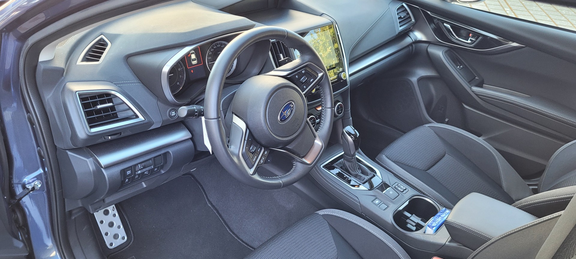 SUBARU 2.0i Swiss Plus-image-3