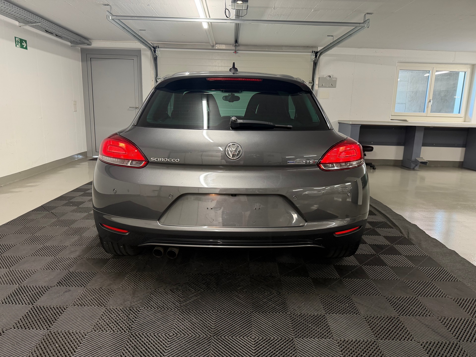 VW Scirocco 1.4 TSI BlueMotion Technology-image-4