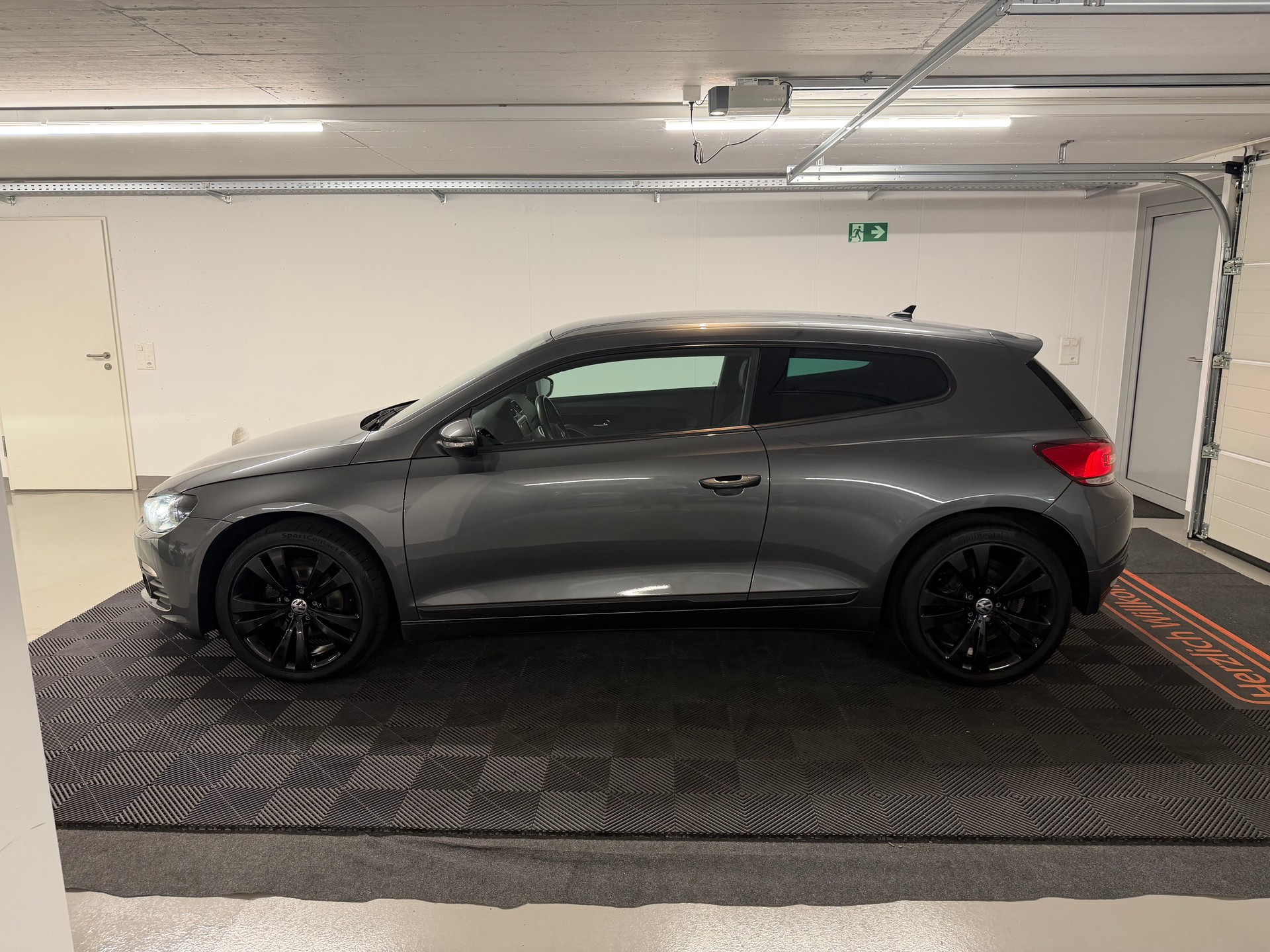 VW Scirocco 1.4 TSI BlueMotion Technology-image-6
