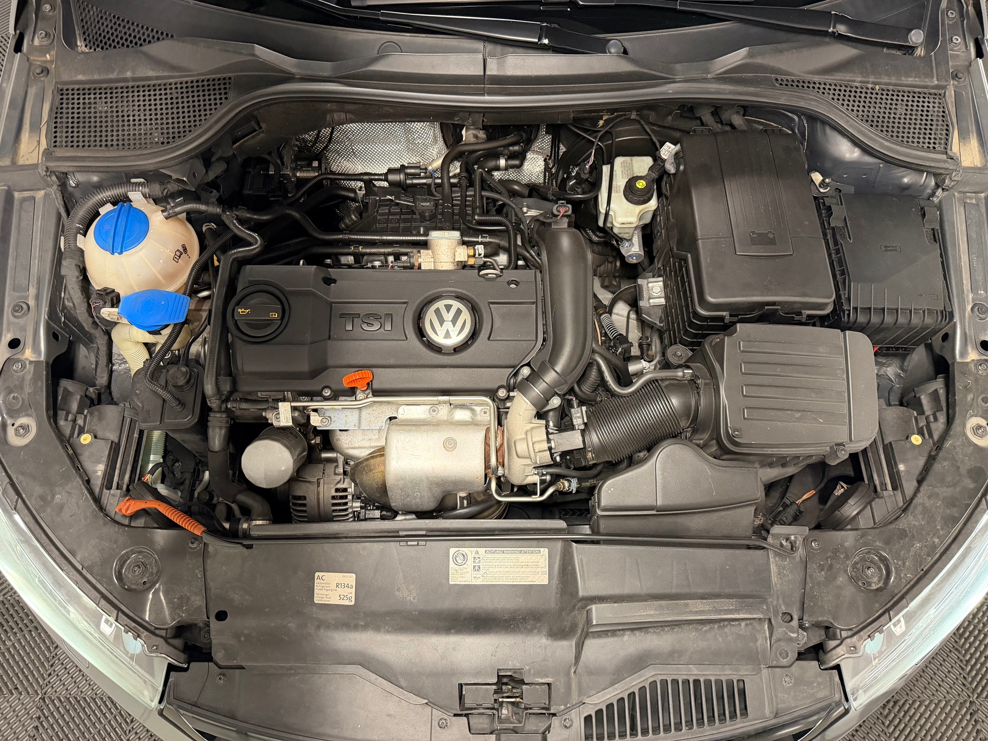 VW Scirocco 1.4 TSI BlueMotion Technology-image-8