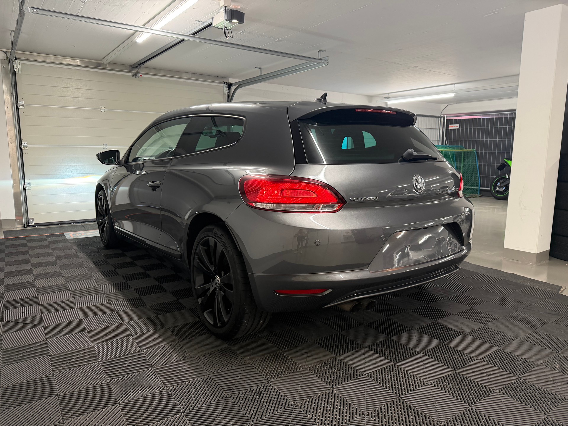 VW Scirocco 1.4 TSI BlueMotion Technology-image-3