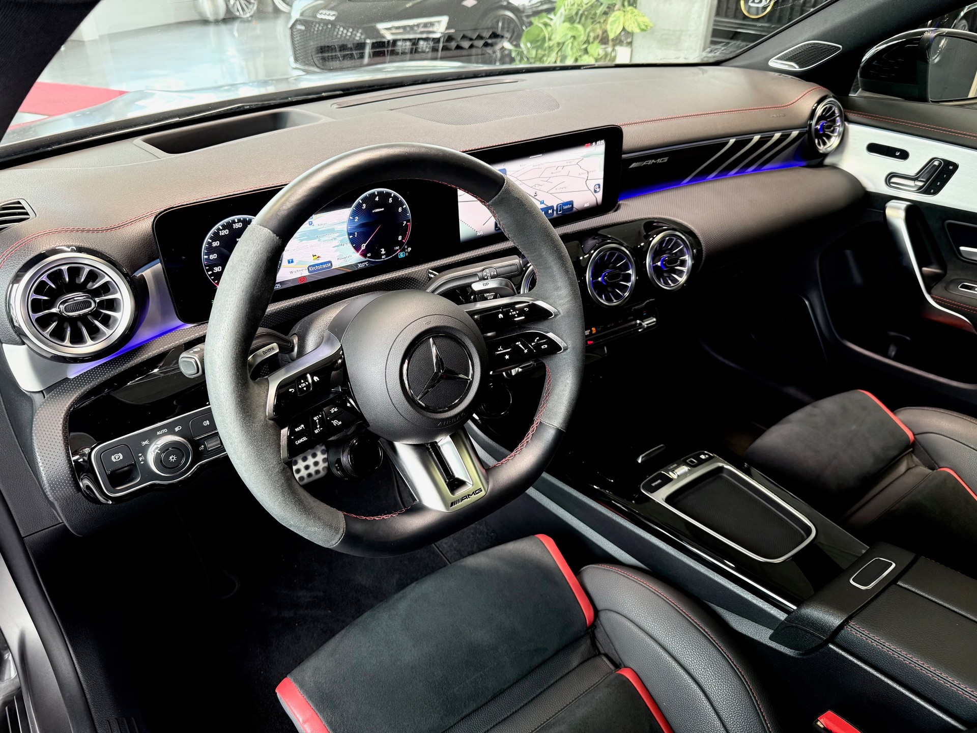 MERCEDES-BENZ CLA 45 S AMG 4Matic+ 8G-DCT-image-12