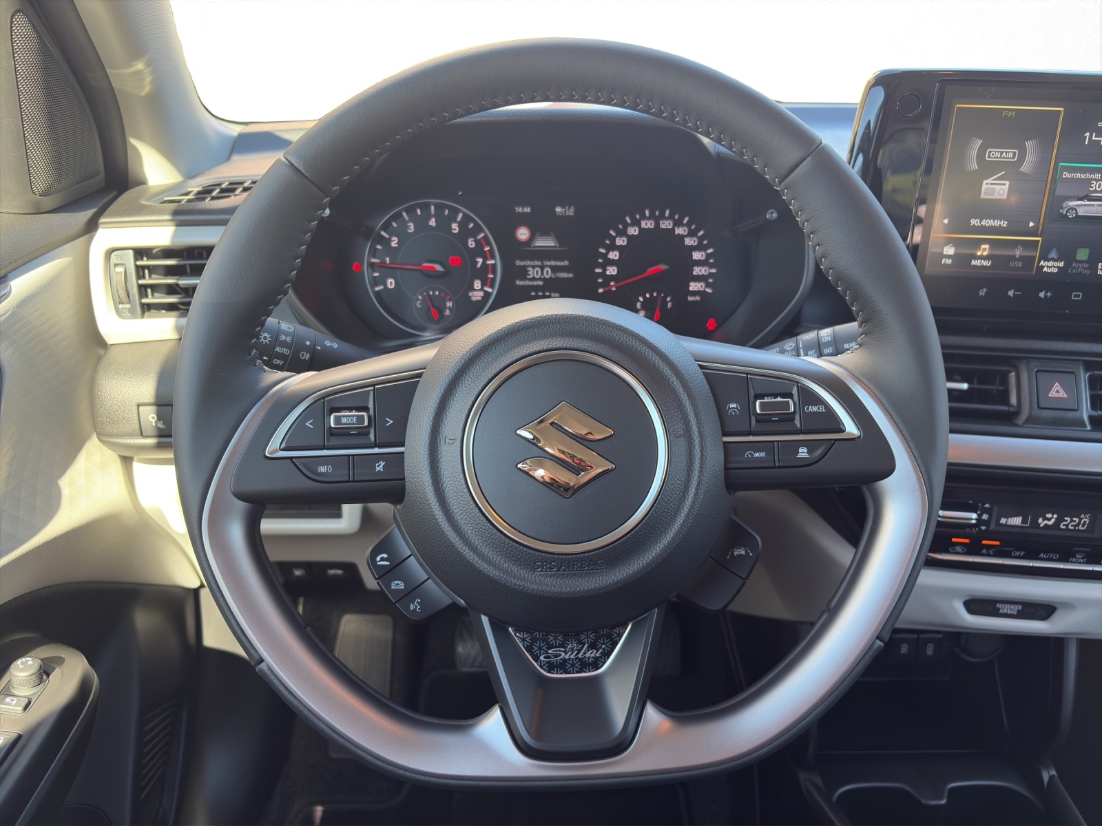 SUZUKI Swift 1.2 Piz Sulai Top Hybrid 4x4-image-10