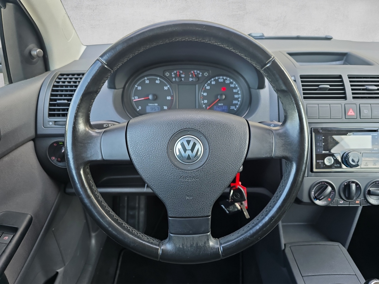 VW Polo 1.2 16V Trendline (Neue Klimaanlage)-image-6