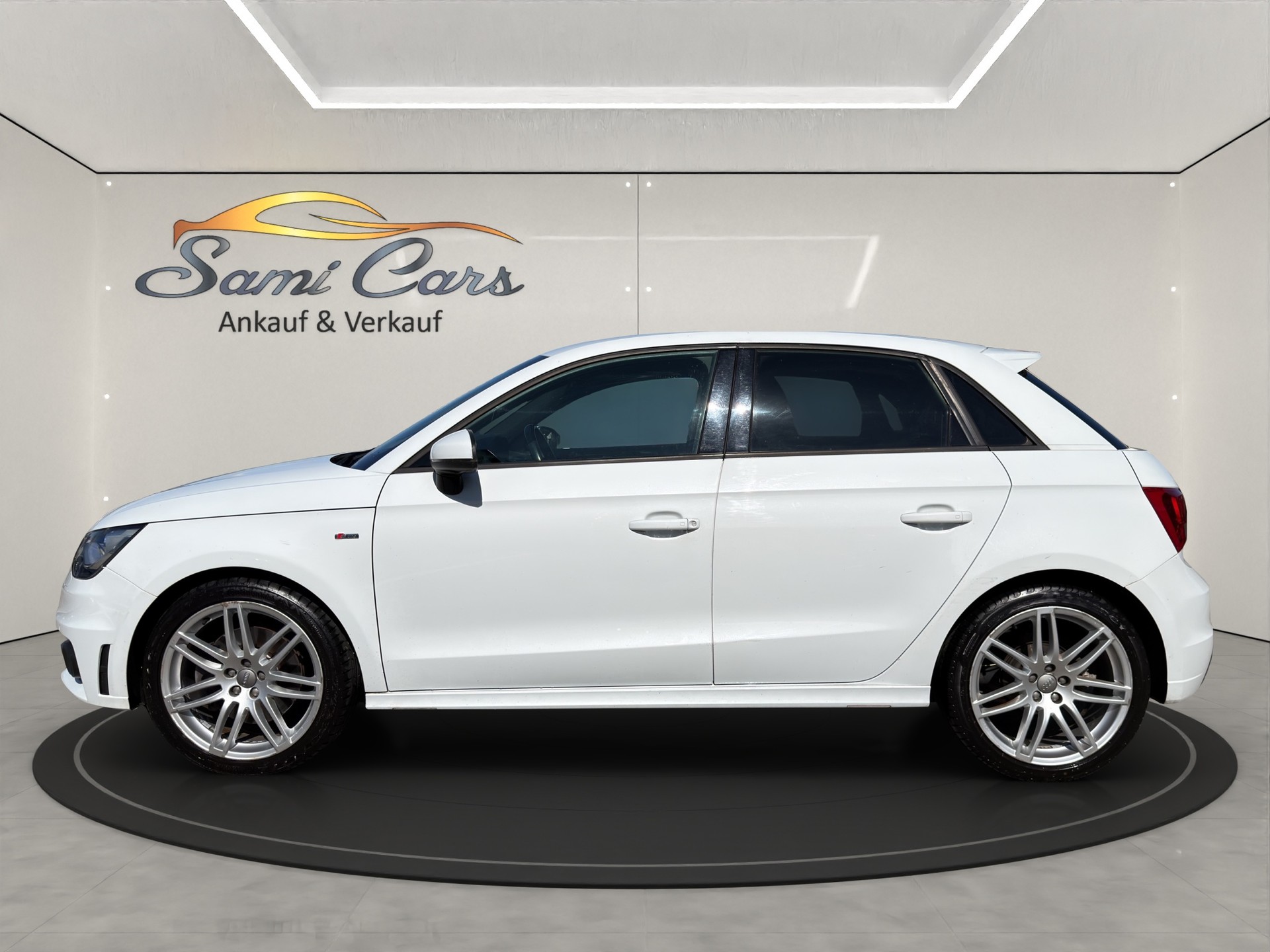AUDI A1 Sportback Sport 1.4 TFSI Ambition S-tronic-image-2