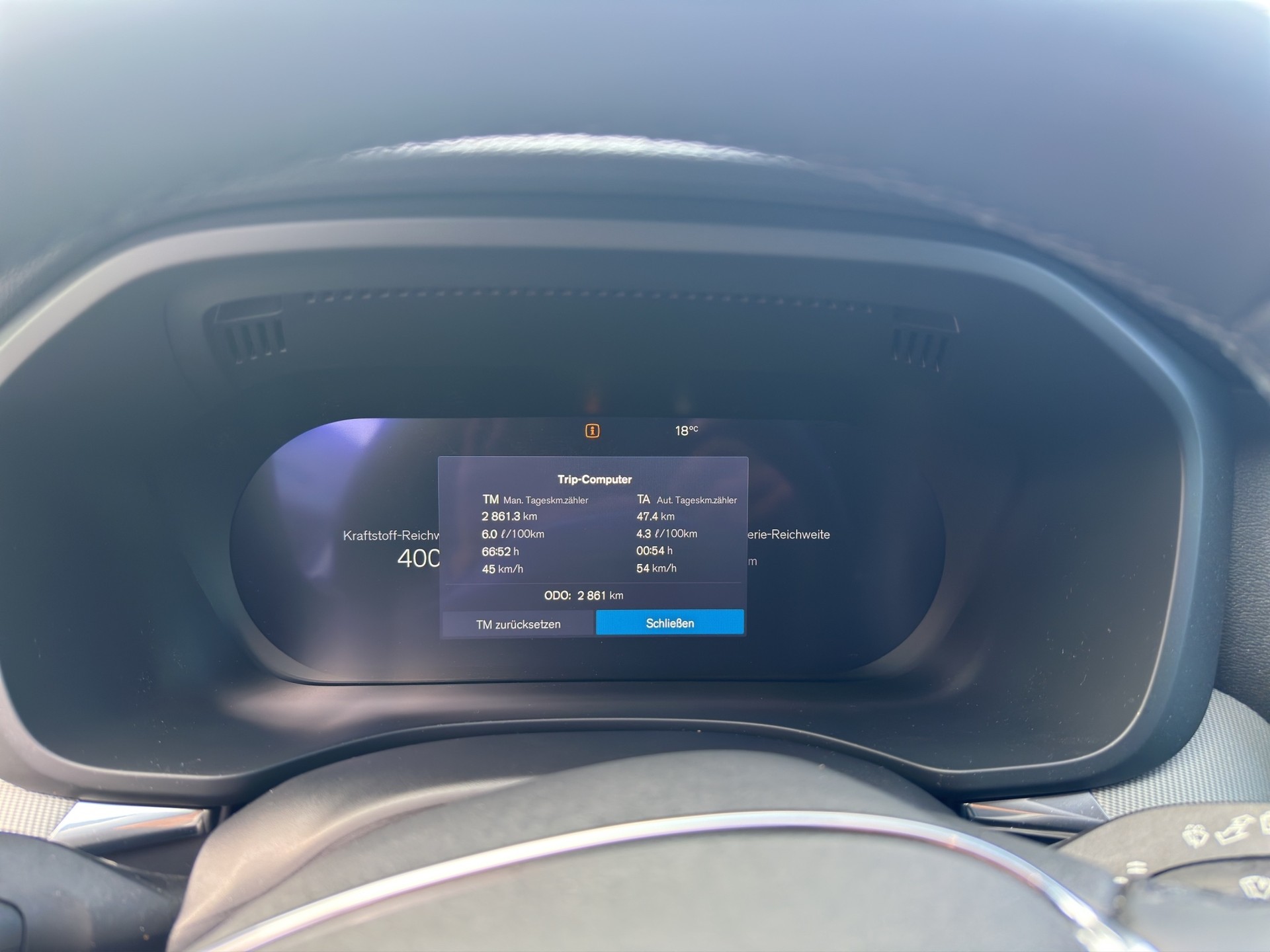 VOLVO XC60 T6 eAWD PluginHybrid Plus Black Edition Geartronic-image-10