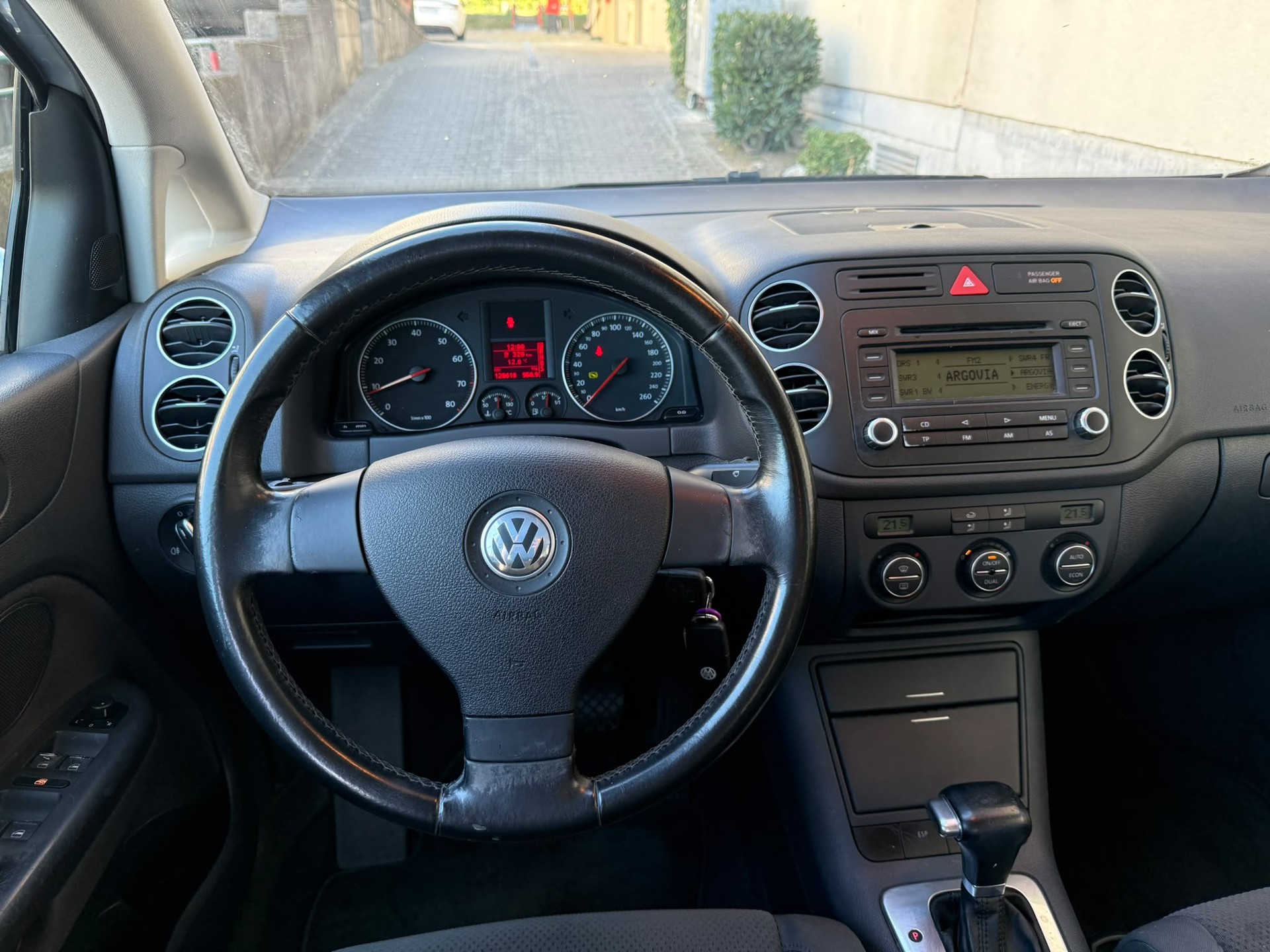 VW Golf Plus 1.6 FSI Comfortline-image-10