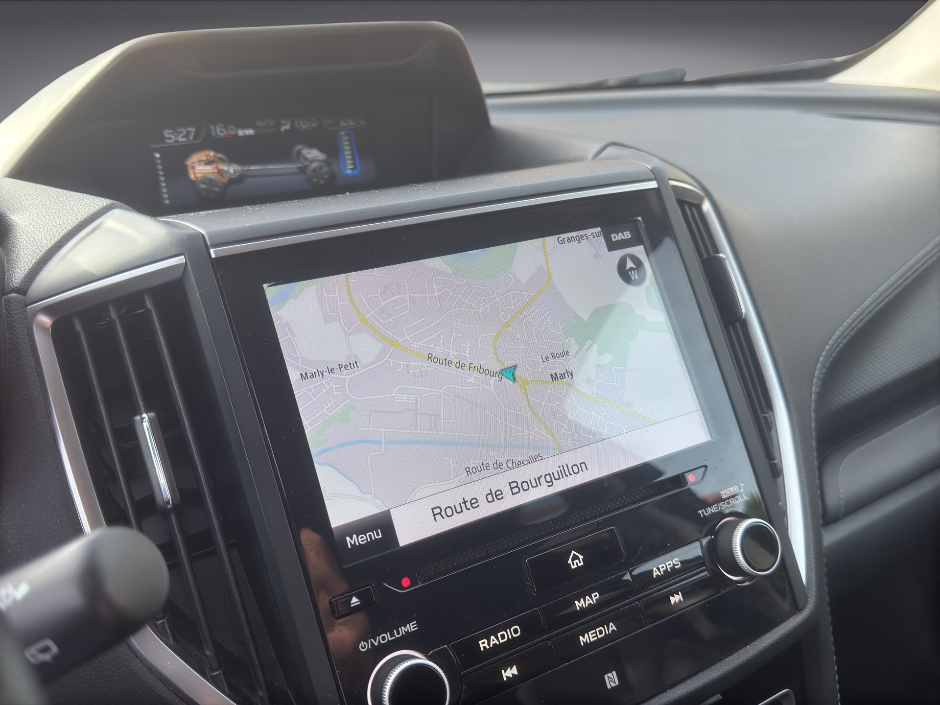 SUBARU Forester Station 2.0i e-Boxer Luxury-image-10