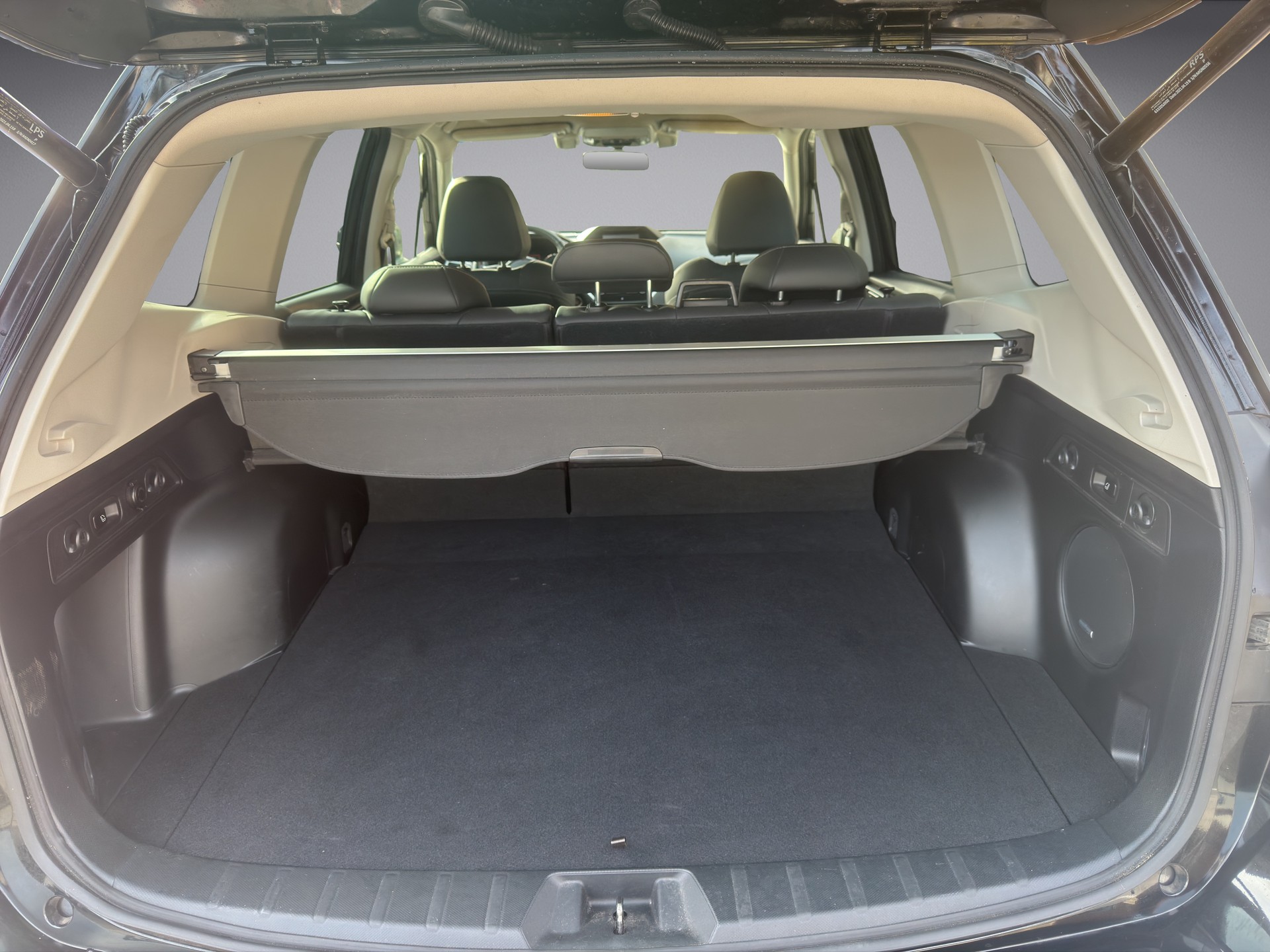 SUBARU Forester Station 2.0i e-Boxer Luxury-image-5