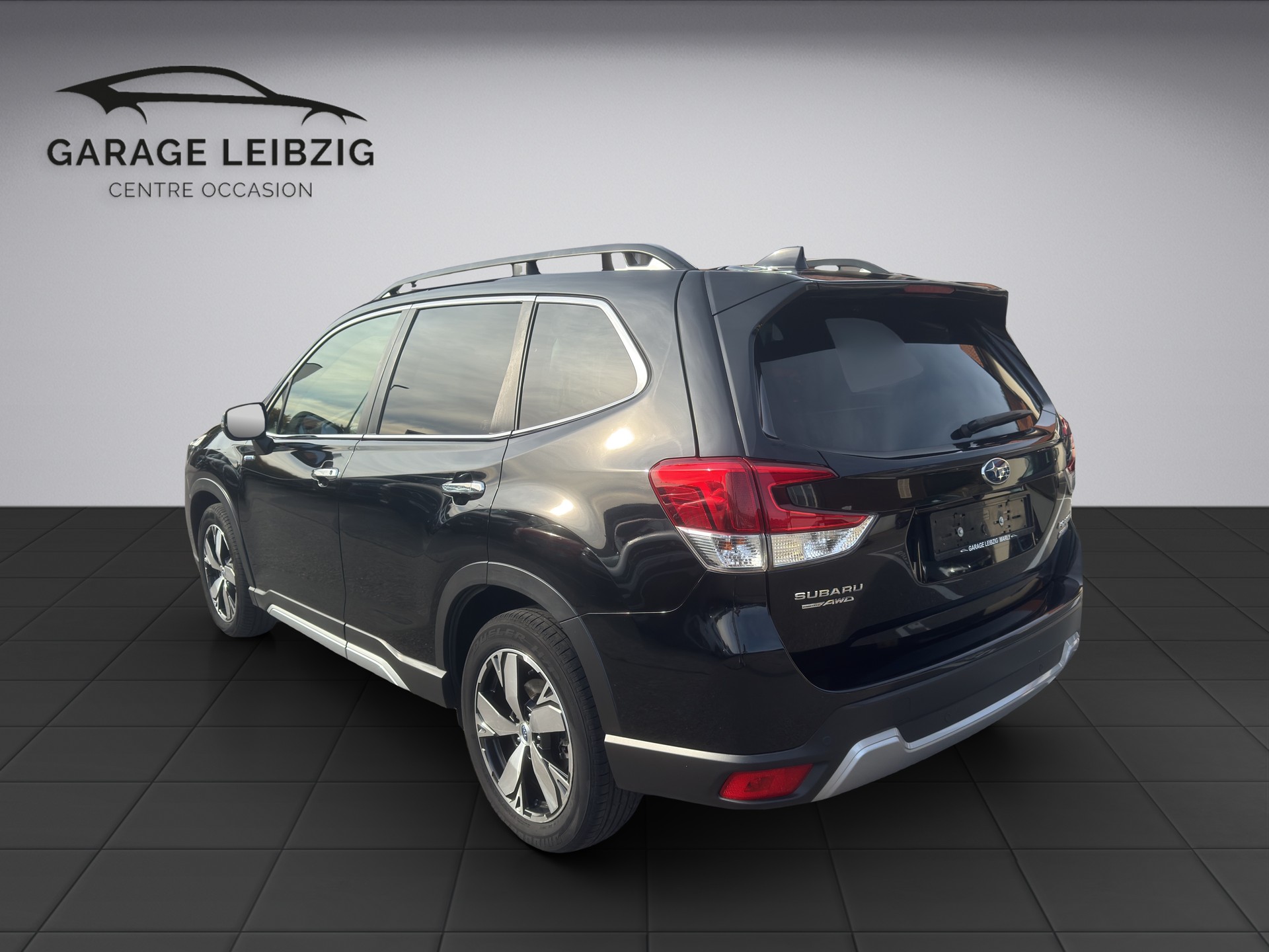 SUBARU Forester Station 2.0i e-Boxer Luxury-image-2