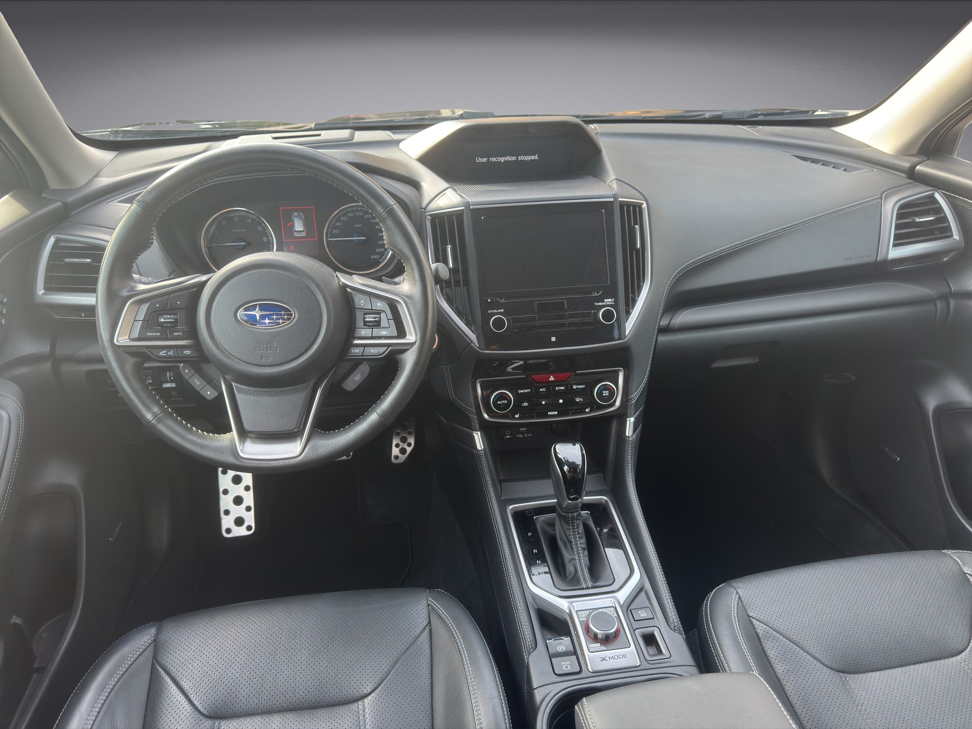 SUBARU Forester Station 2.0i e-Boxer Luxury-image-8