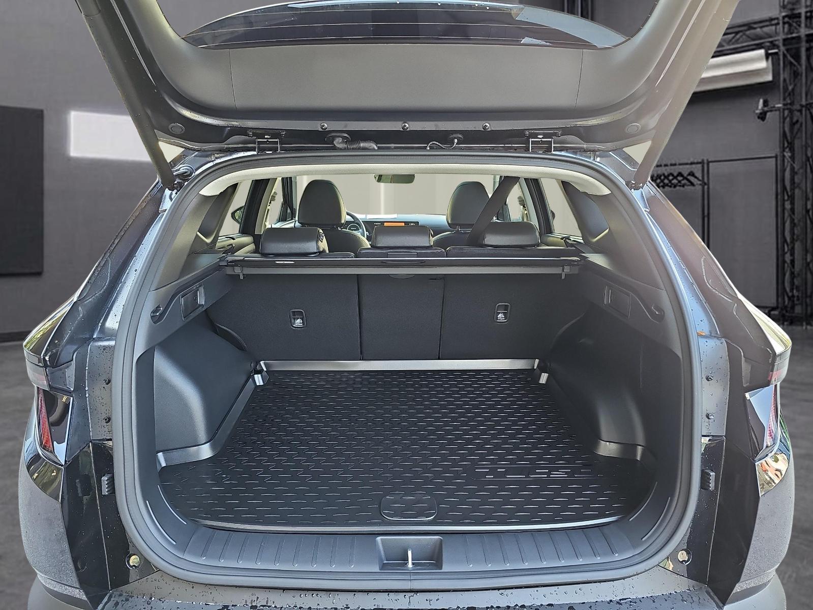 HYUNDAI Tucson 1.6 T-GDi HEV Vertex Swiss Edition 4WD-image-11