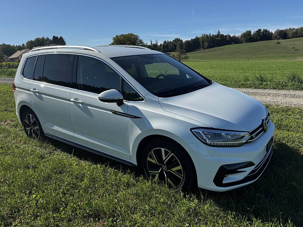 VW TOURAN-image-0