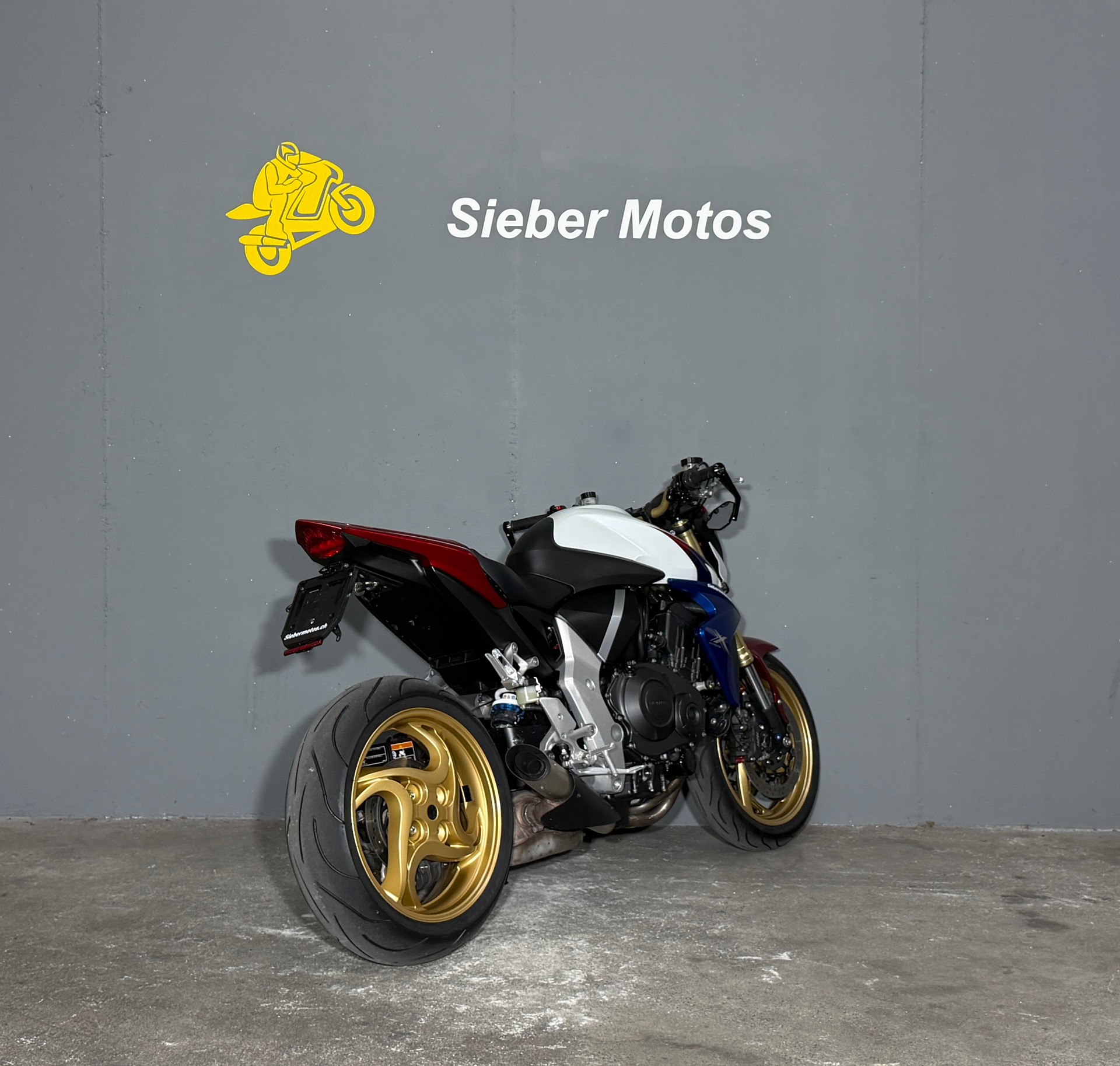 HONDA CB 1000 R ABS-showroom-element-3