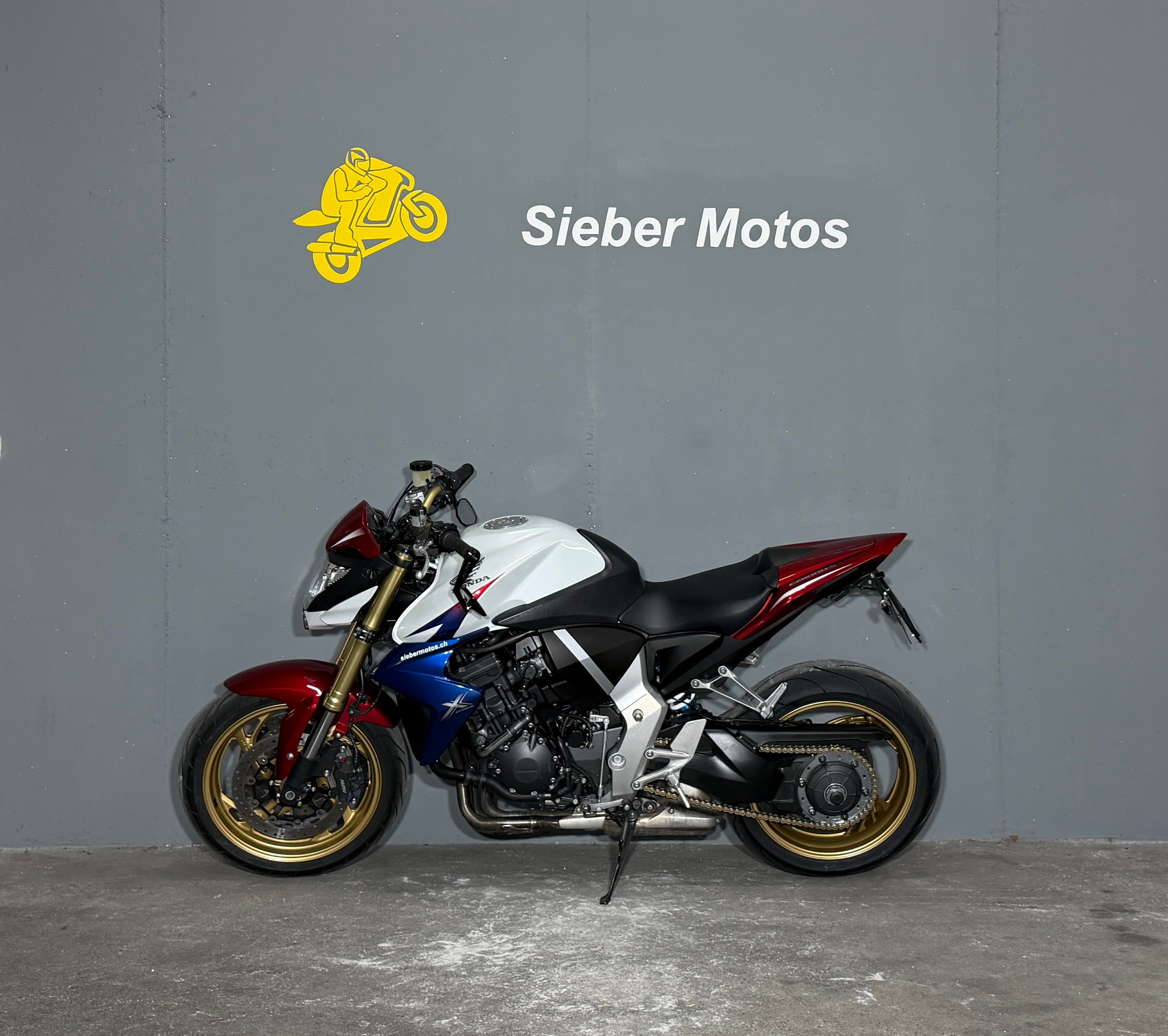 HONDA CB 1000 R ABS-showroom-element-2